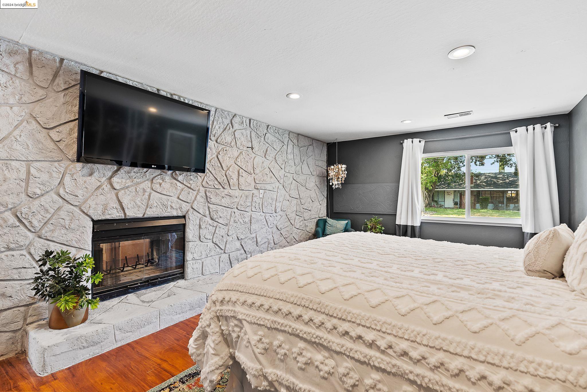 179 Maxine Drive
