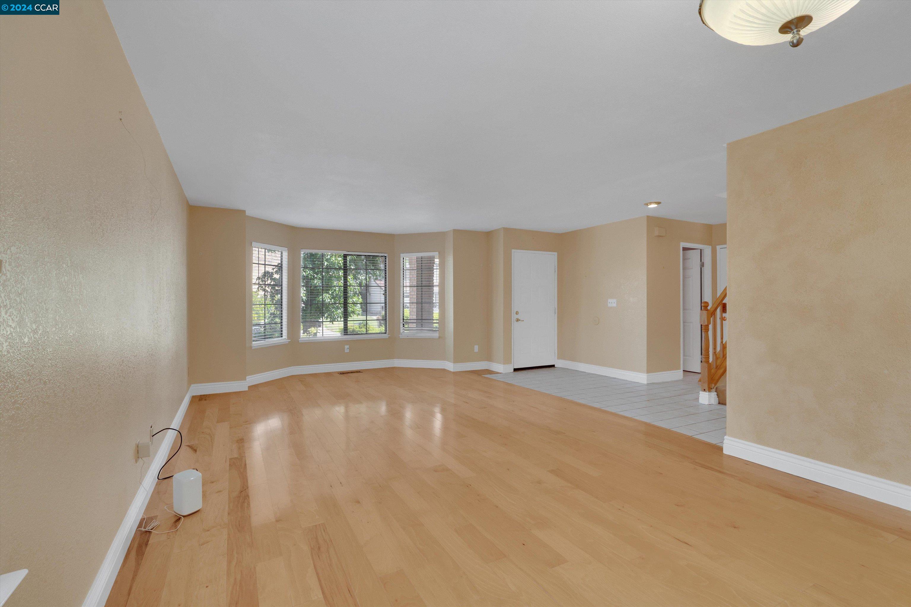 3020 Larkspur Dr
