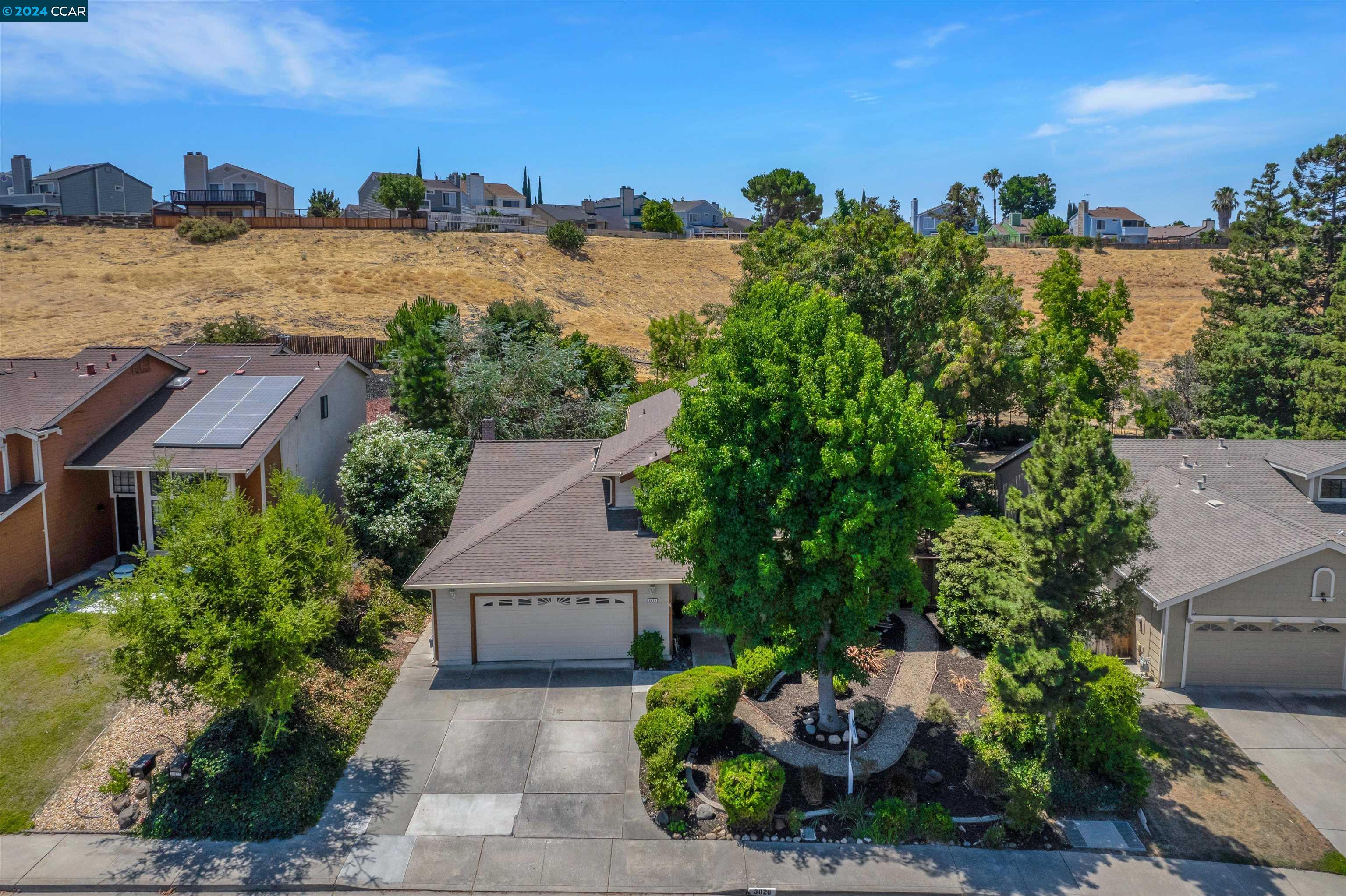 3020 Larkspur Dr