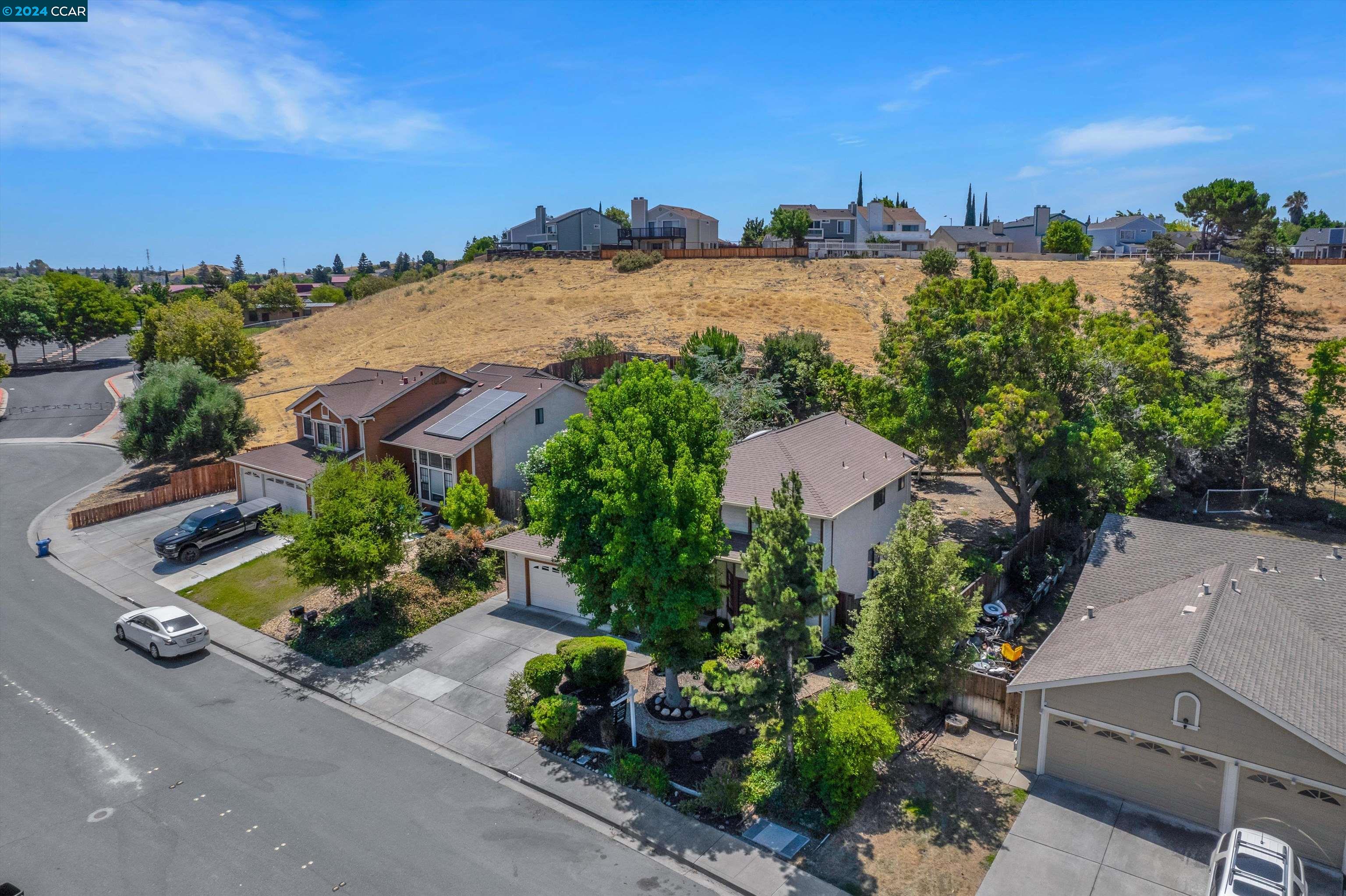 3020 Larkspur Dr