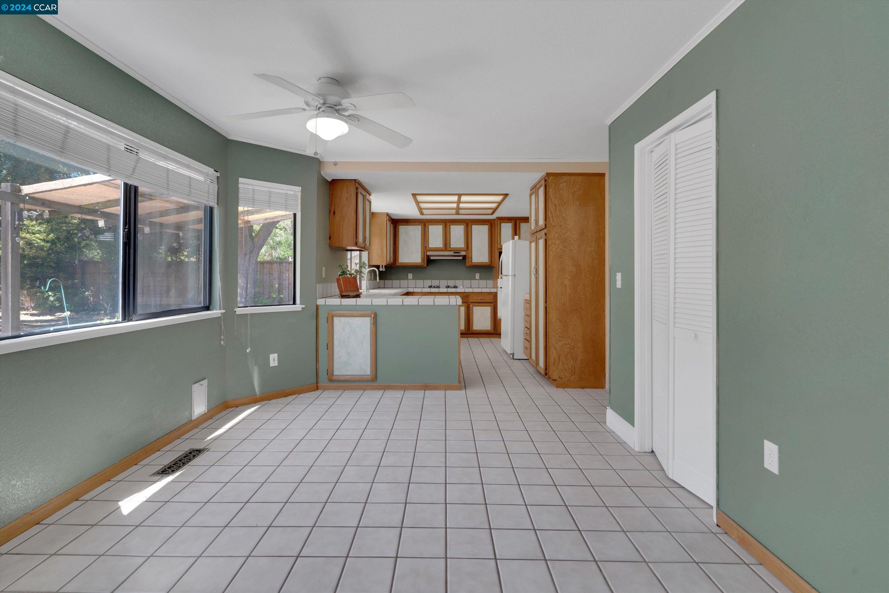3020 Larkspur Dr