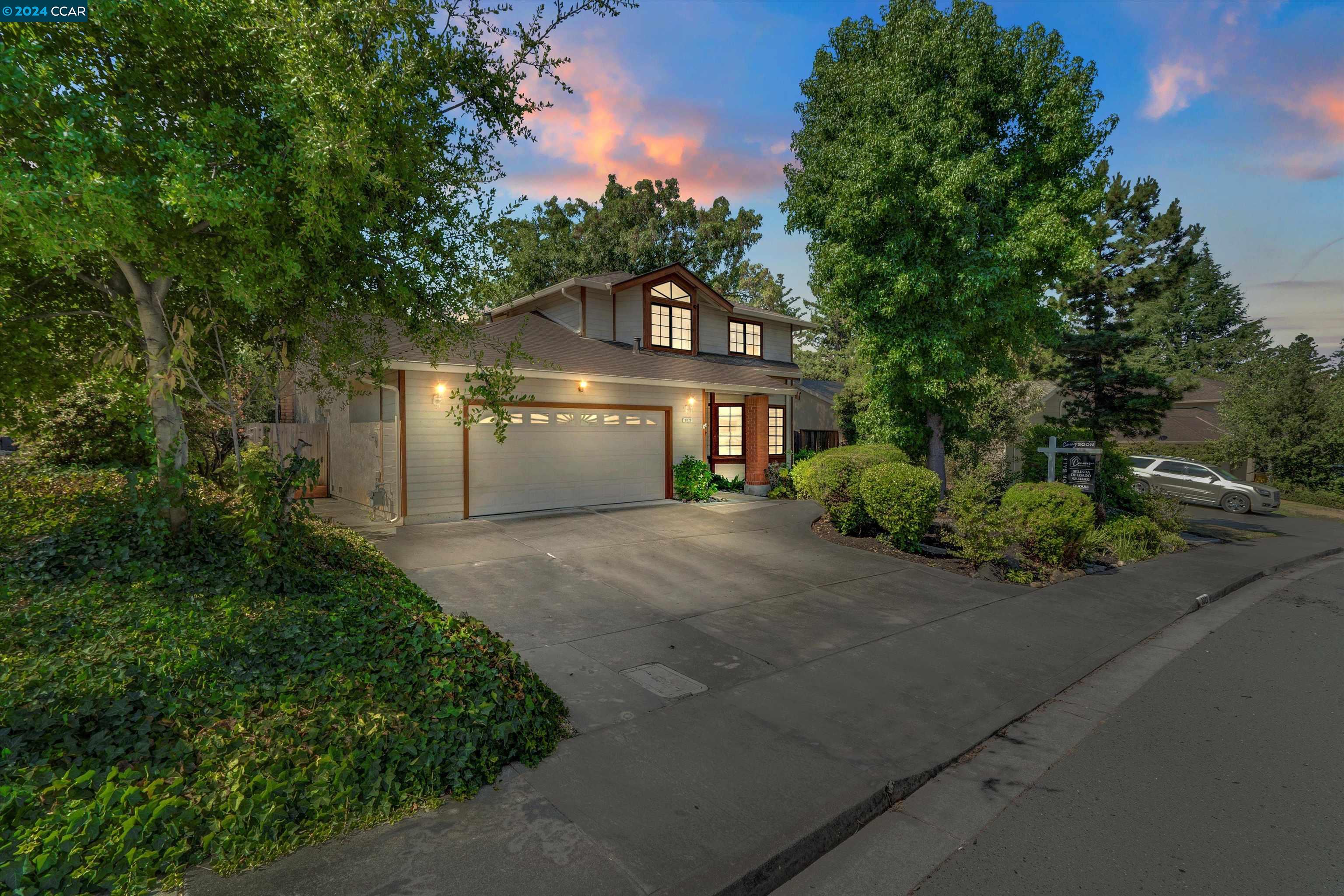 3020 Larkspur Dr