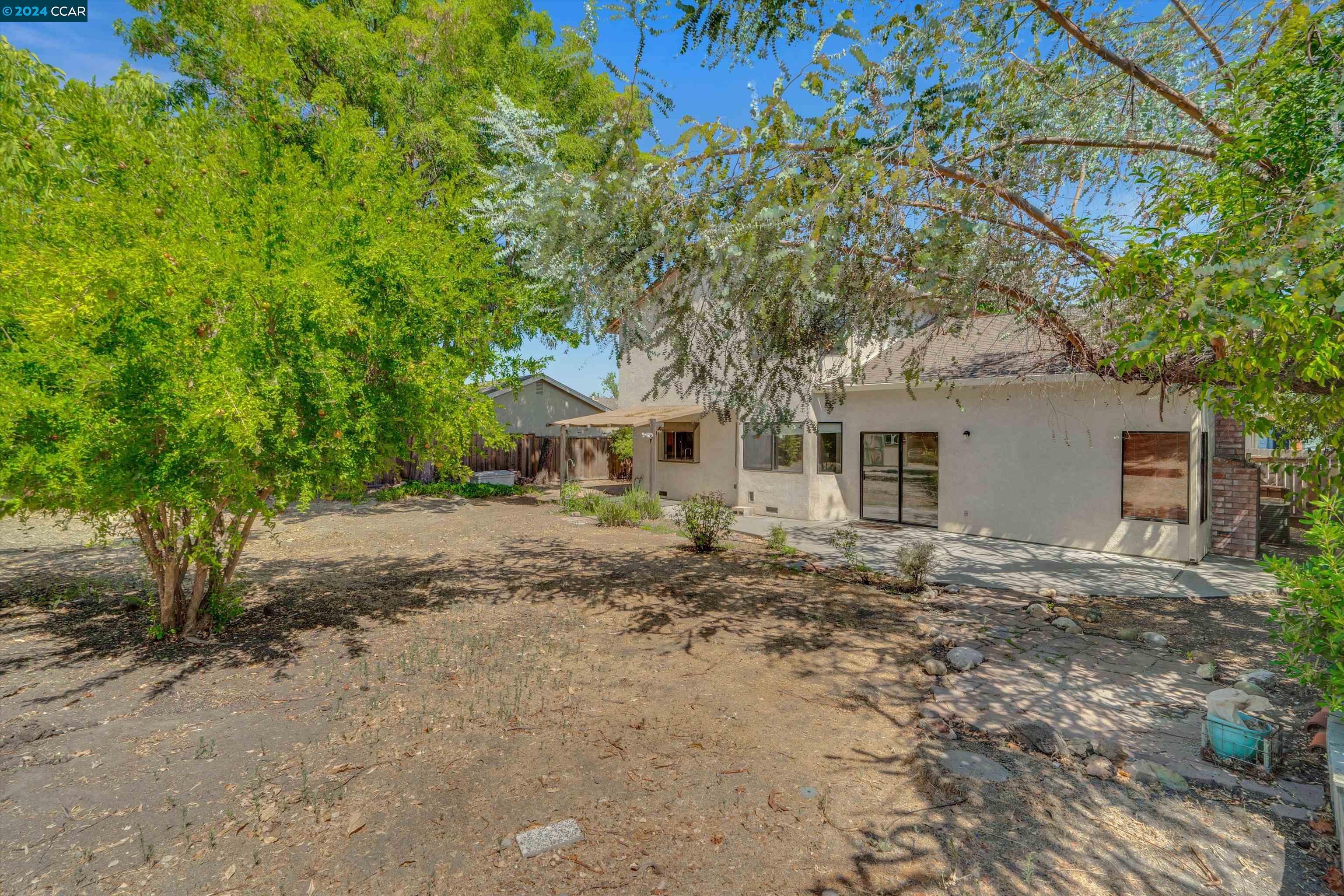 3020 Larkspur Dr