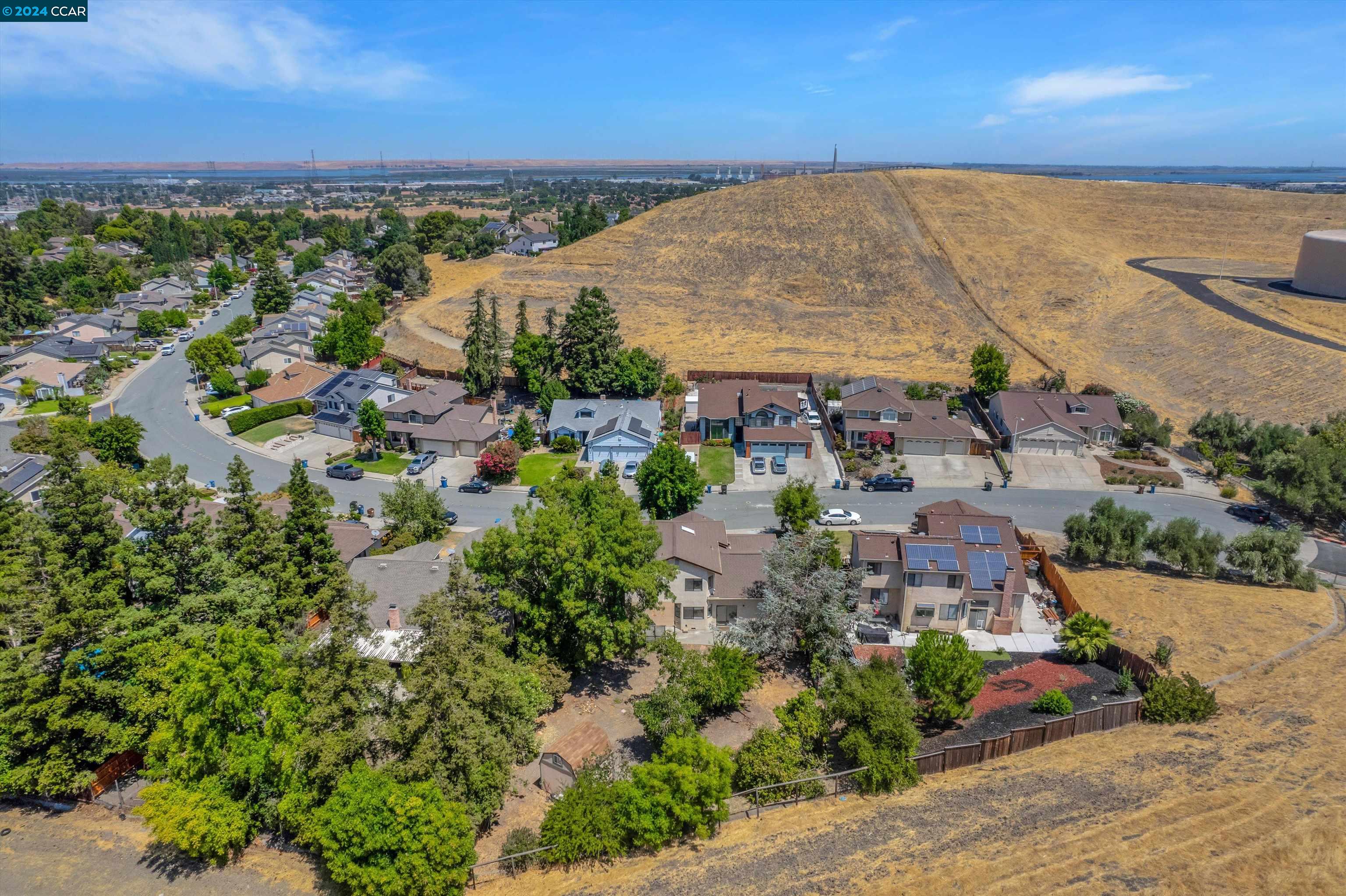 3020 Larkspur Dr
