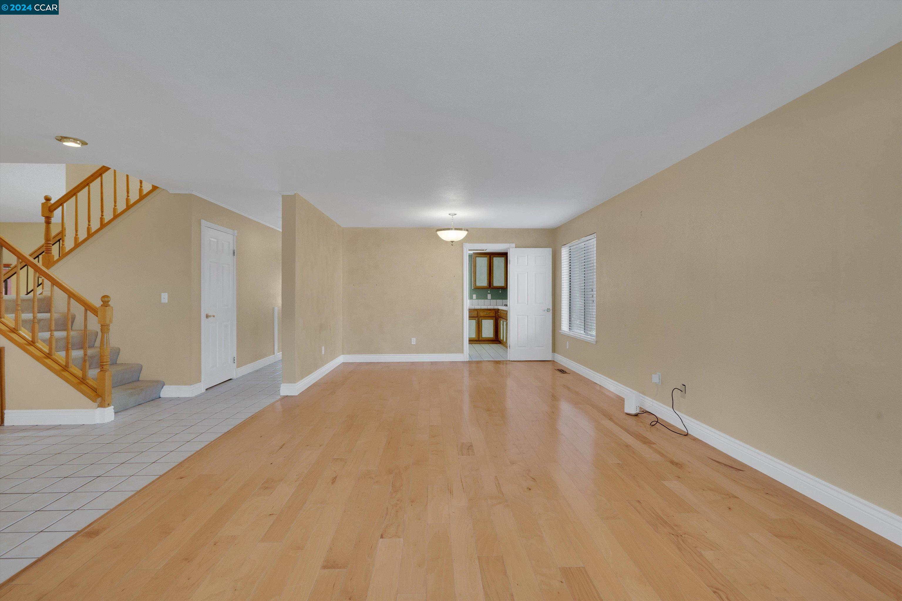 3020 Larkspur Dr