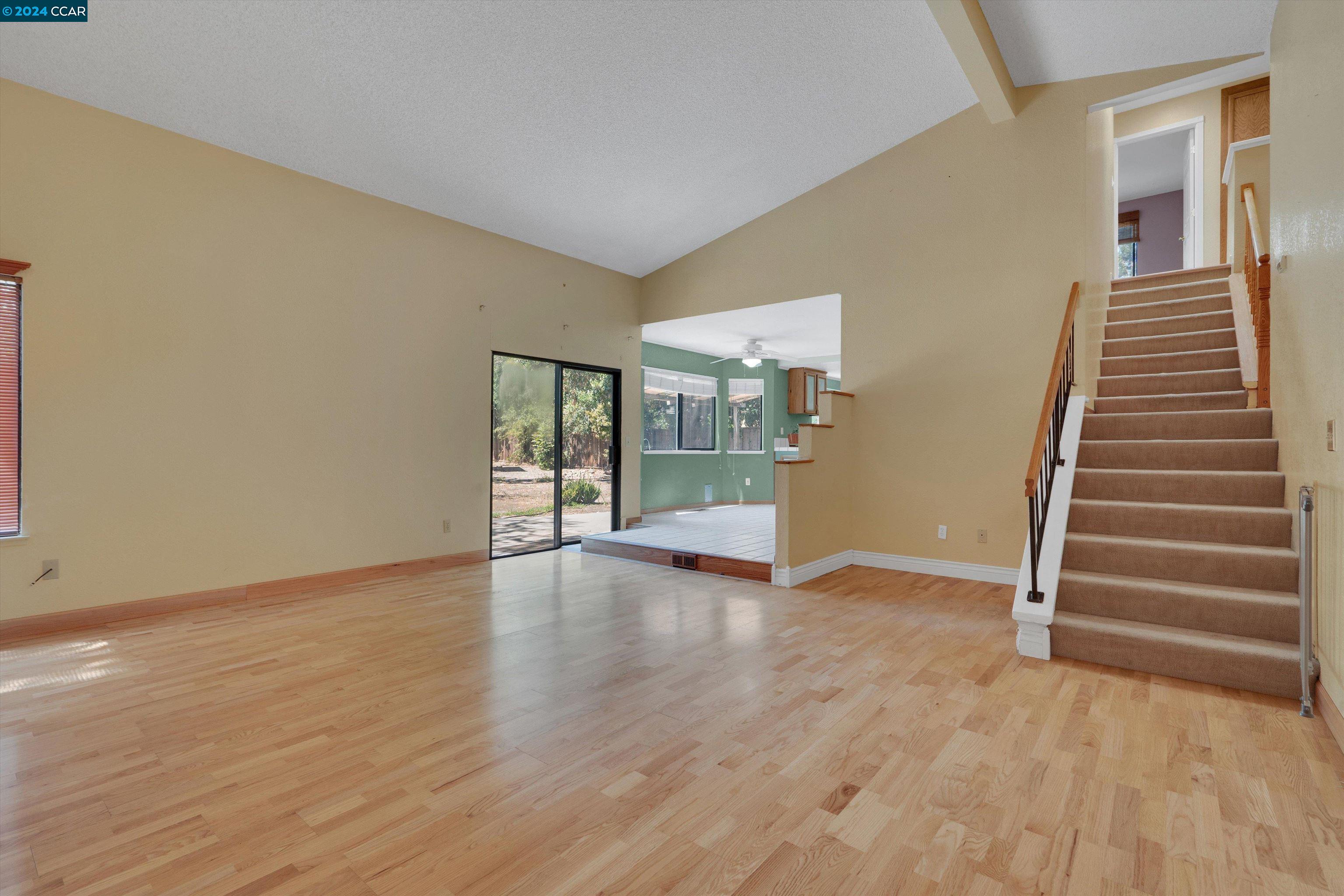 3020 Larkspur Dr