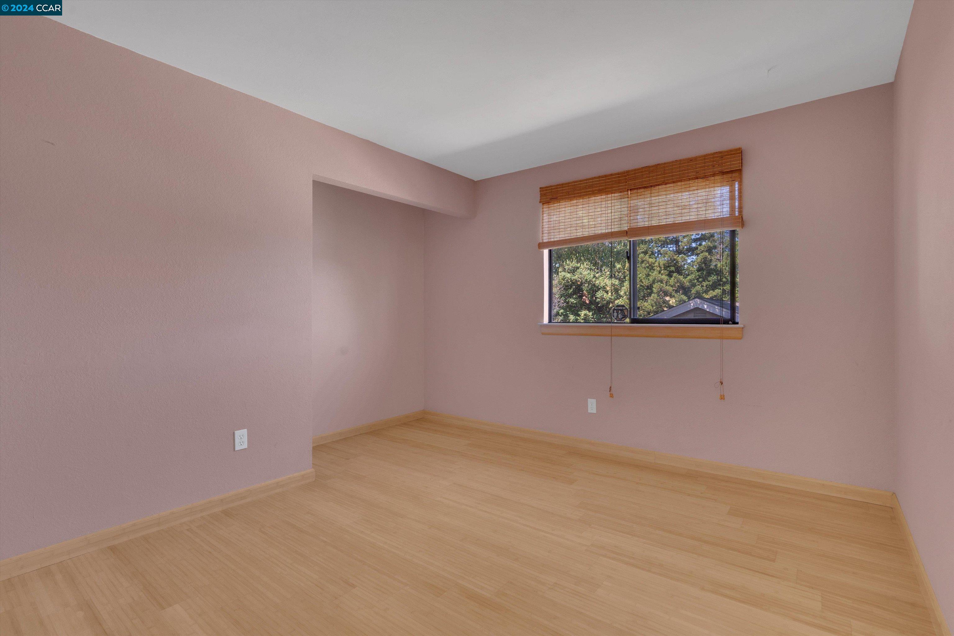 3020 Larkspur Dr
