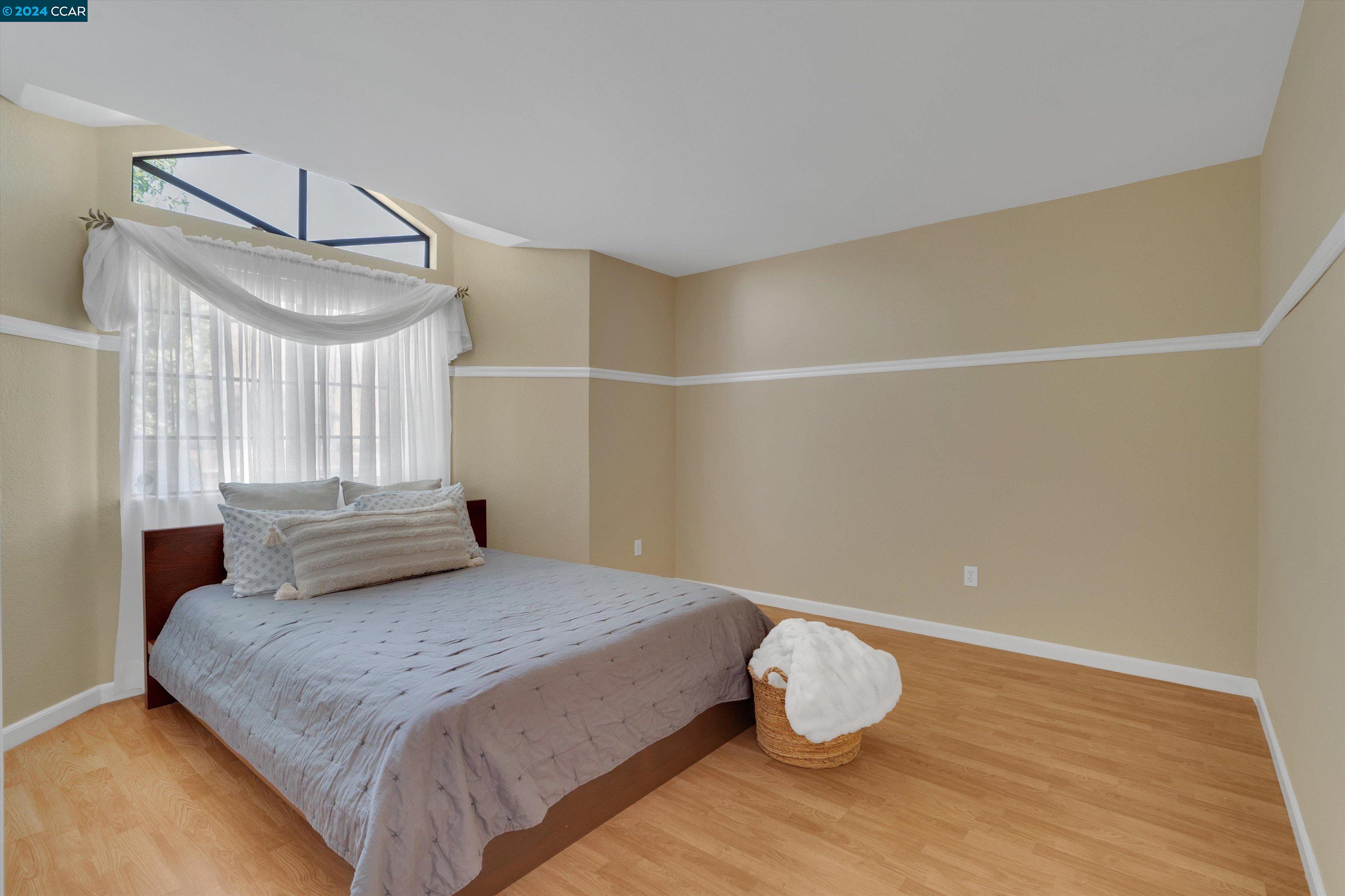 3020 Larkspur Dr