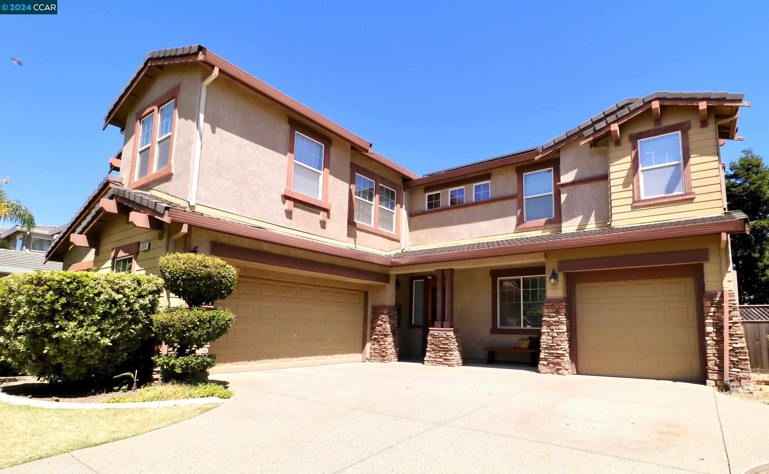735 Campanello Way