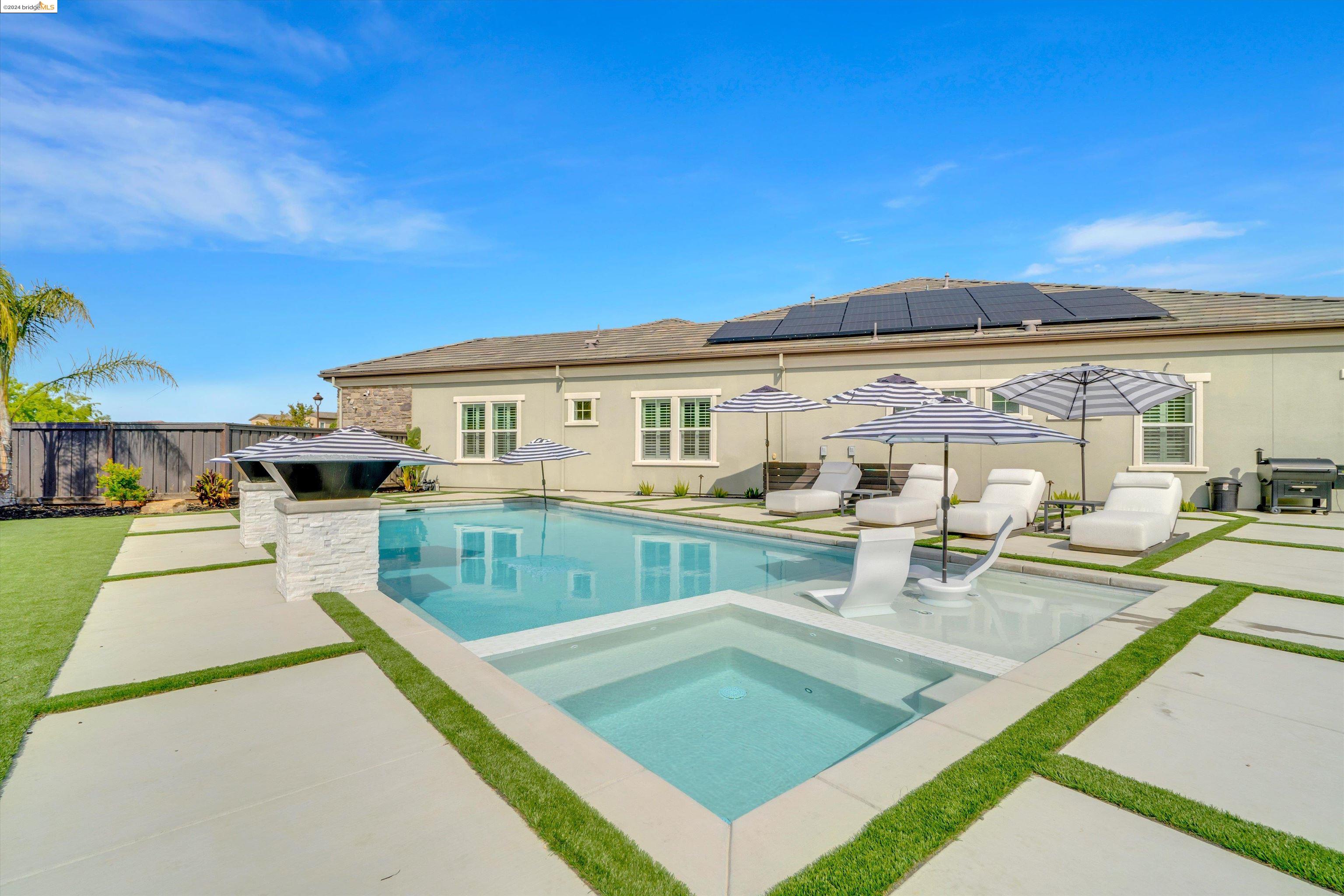 2301 Reserve Dr