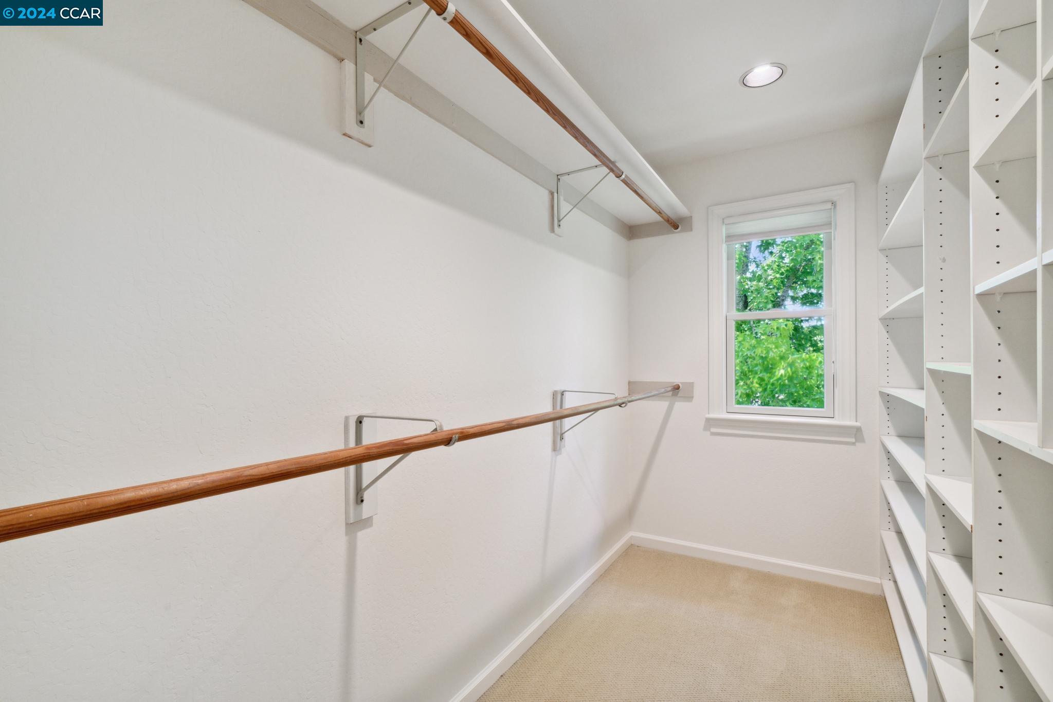 5 Merrill Dr