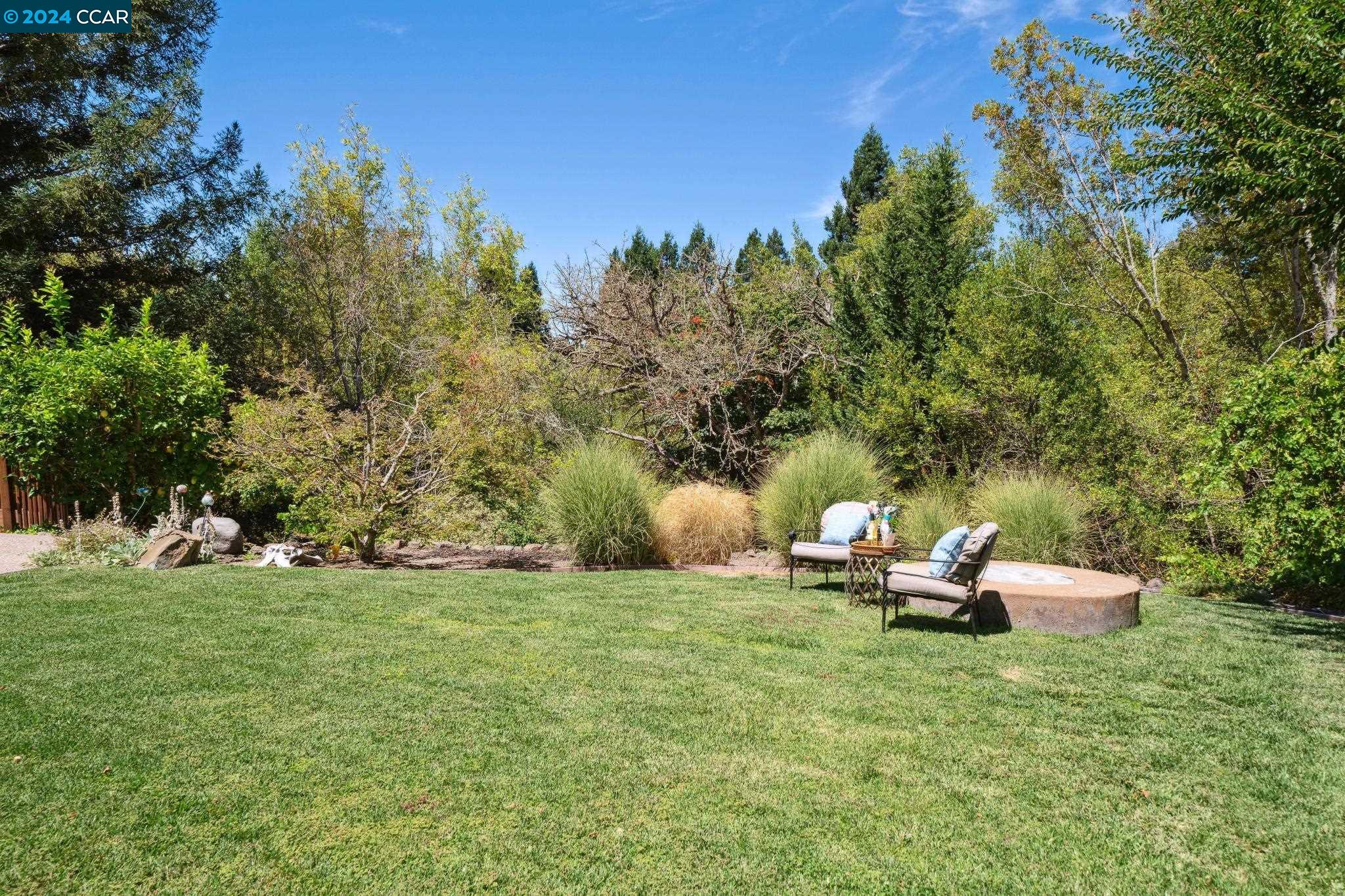 5 Merrill Dr