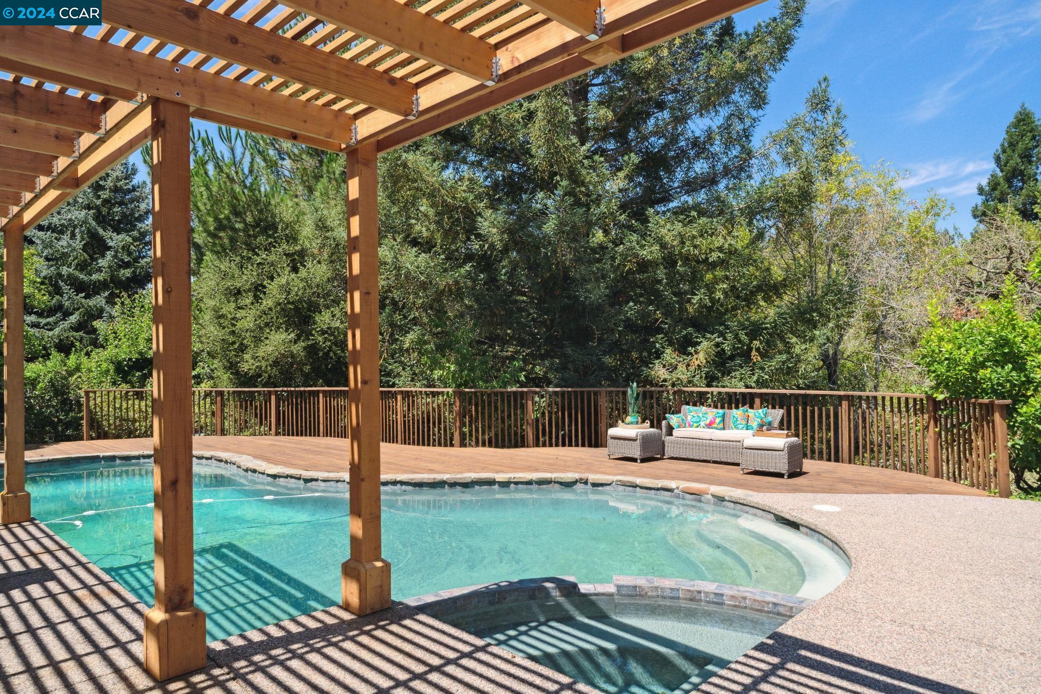5 Merrill Dr