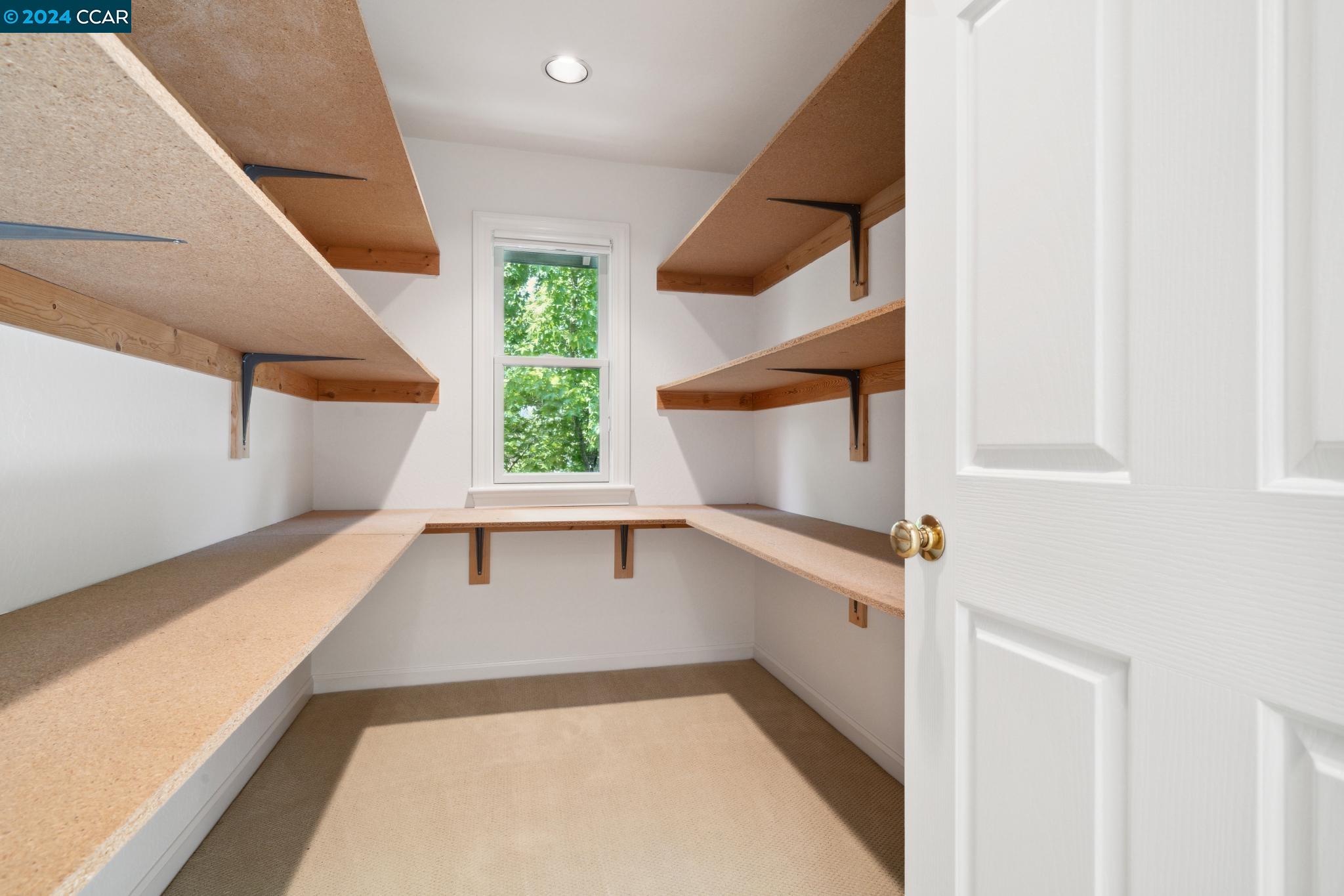 5 Merrill Dr