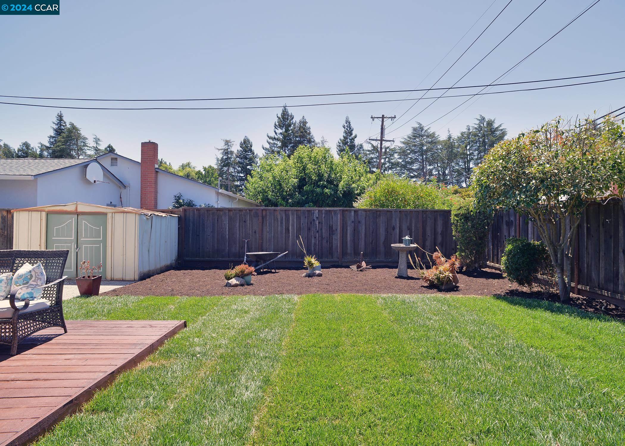 1836 Woodsdale Dr