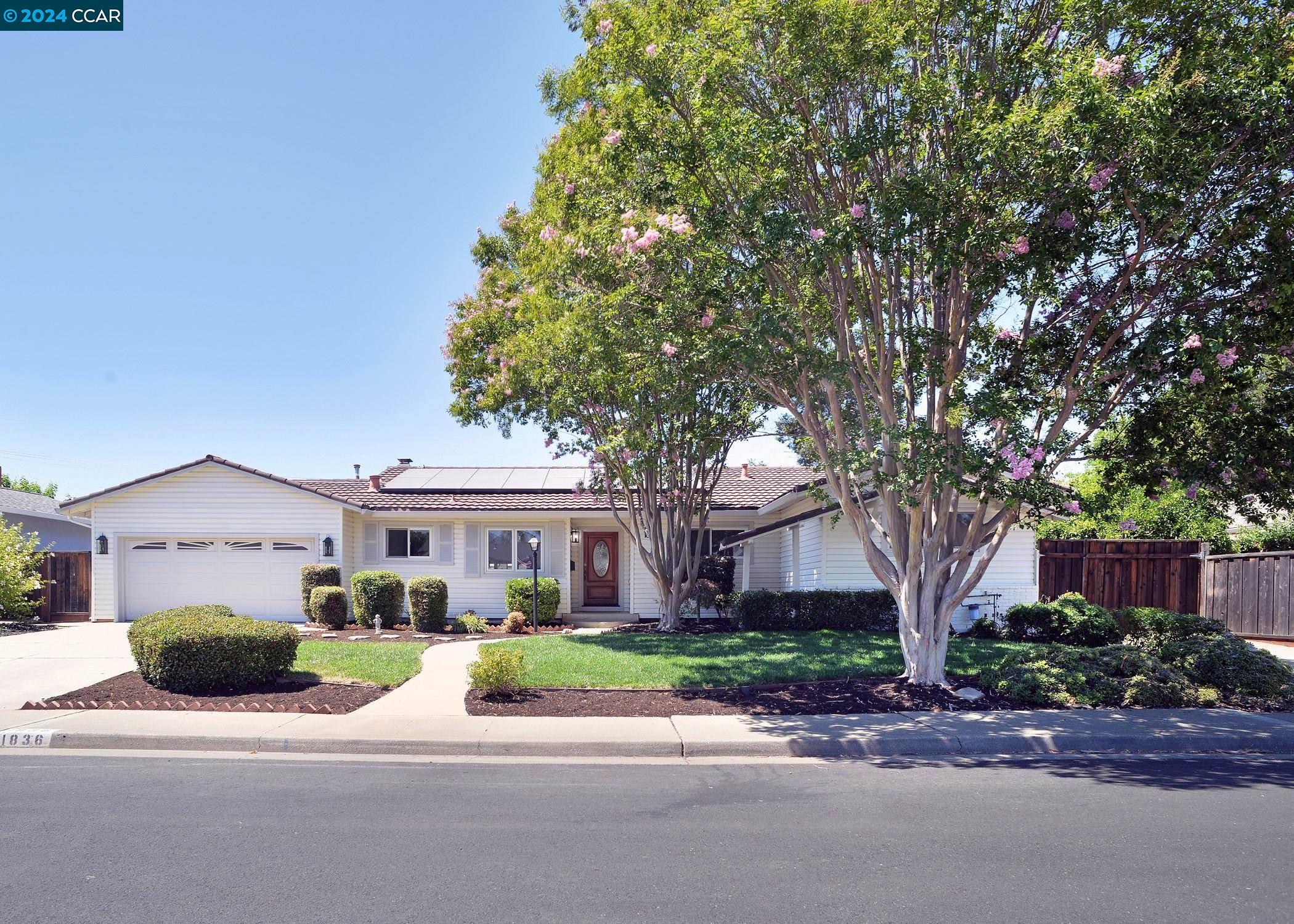 1836 Woodsdale Dr