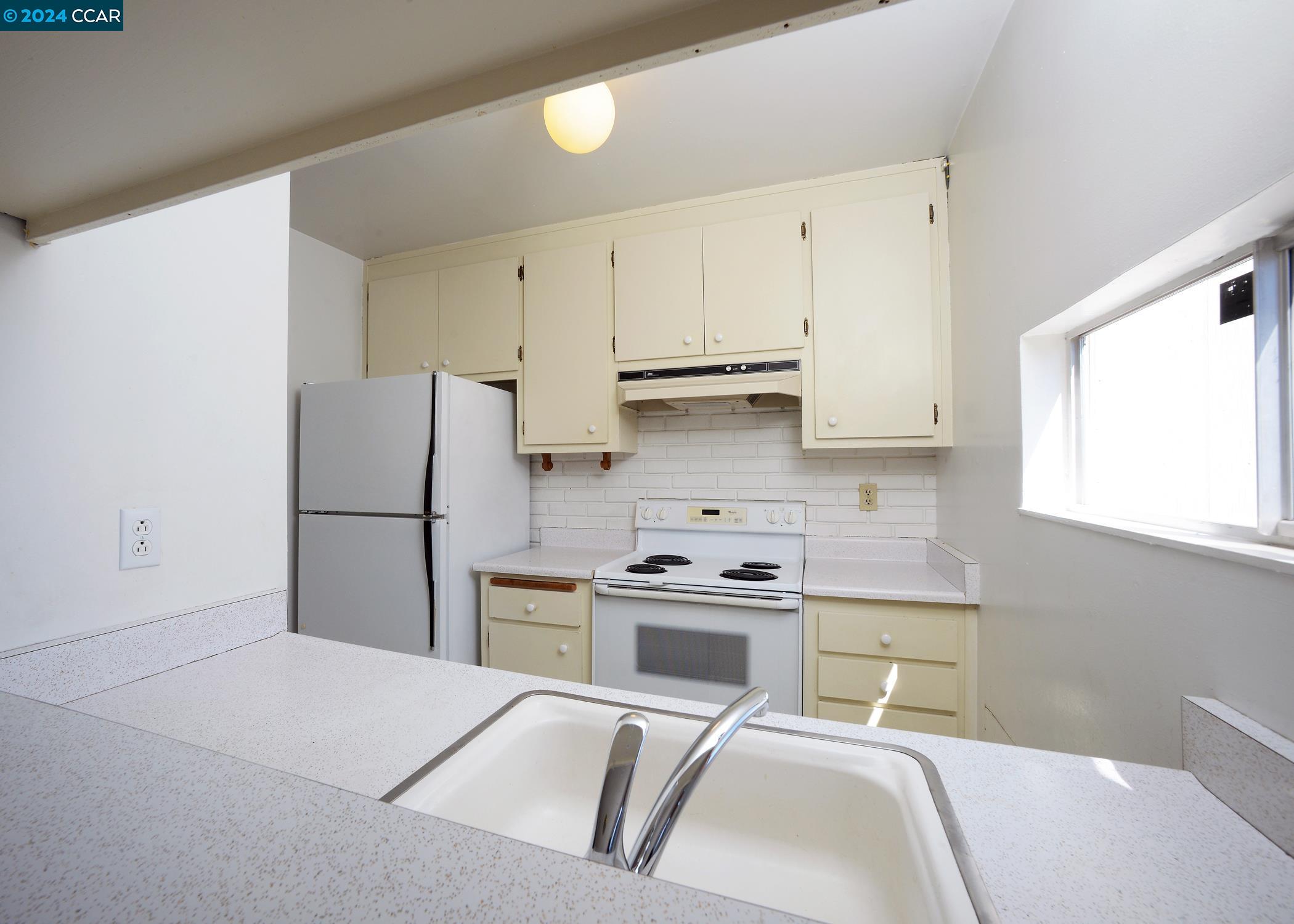 3320 Northwood # H