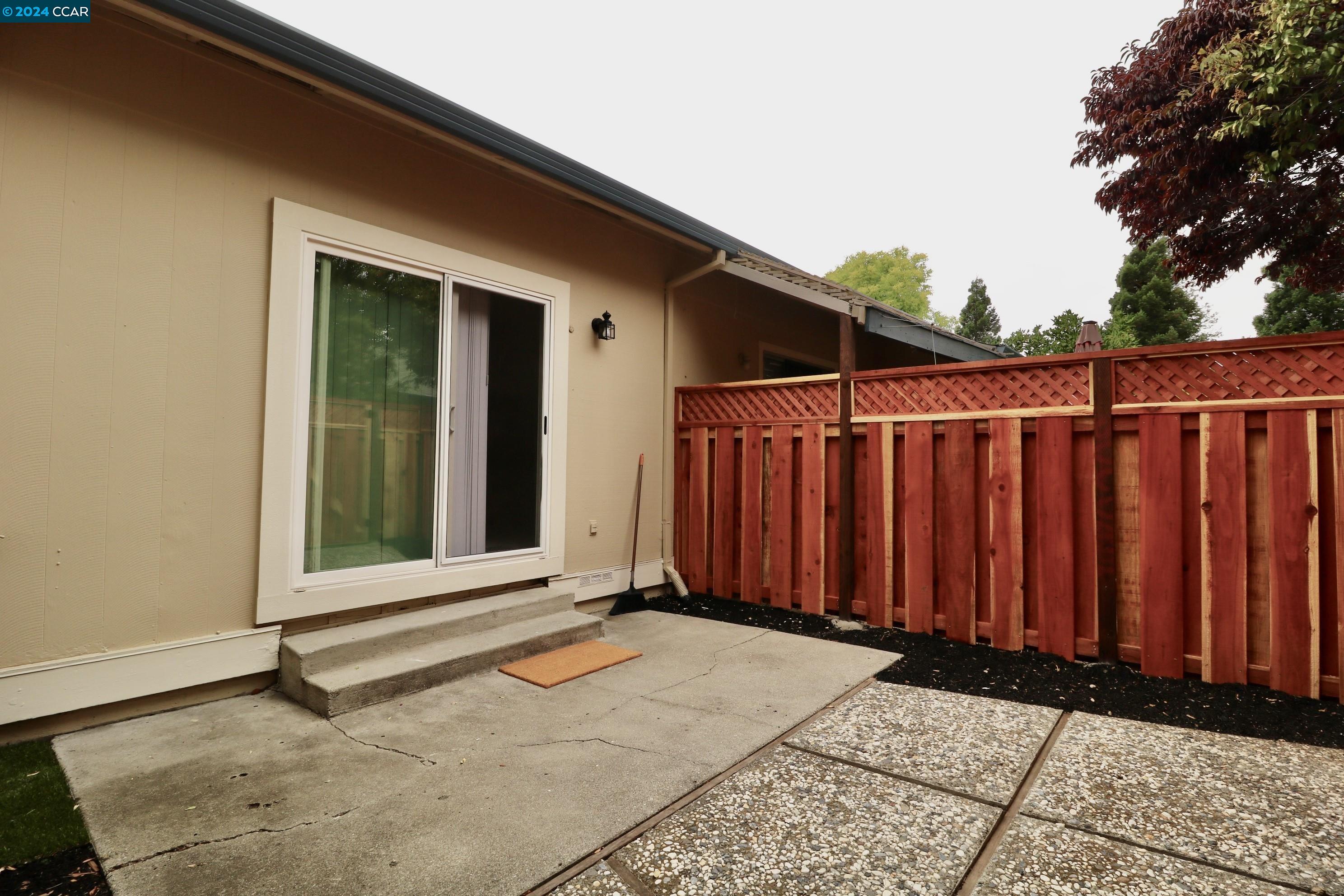 456 Holiday Hills Dr