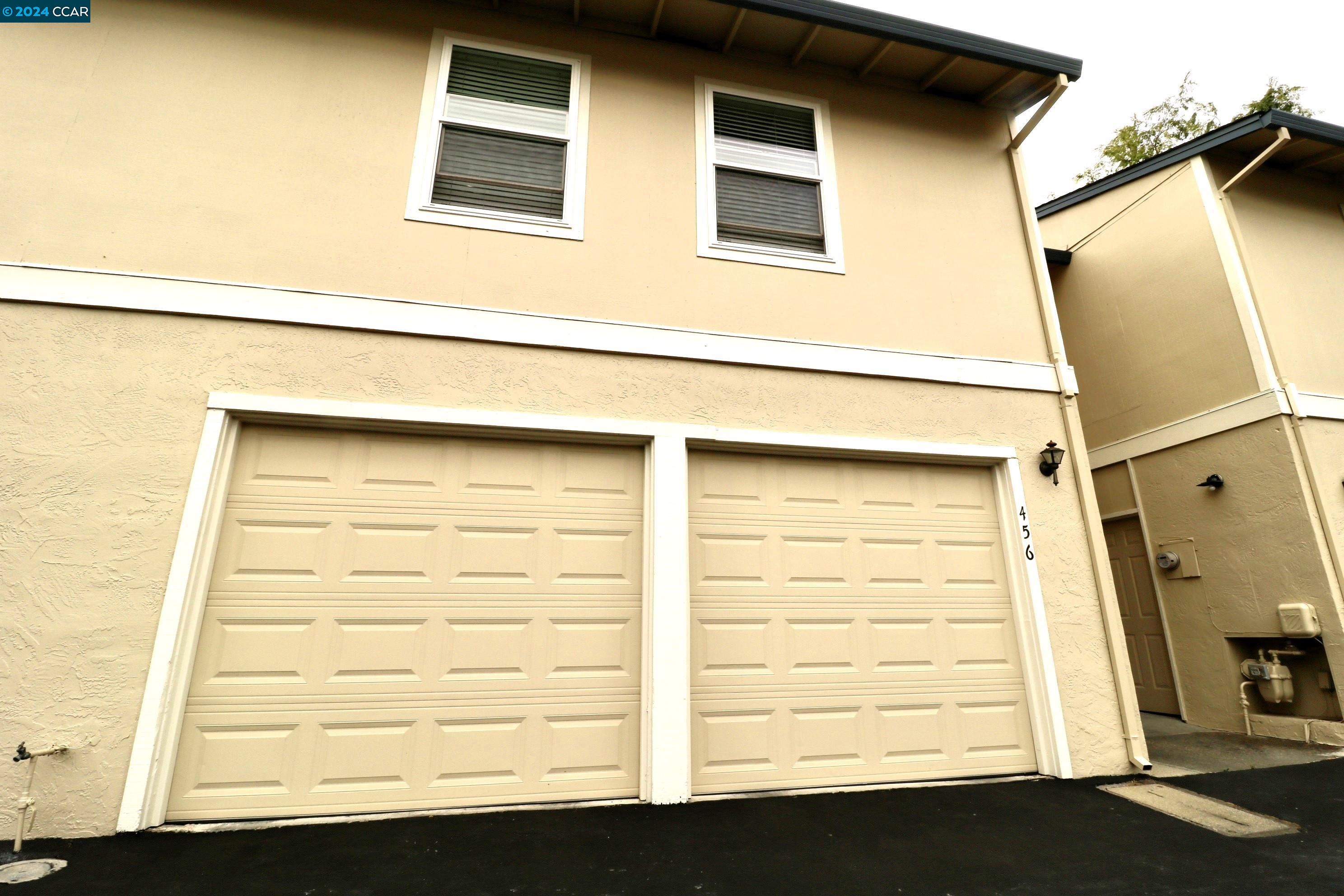 456 Holiday Hills Dr
