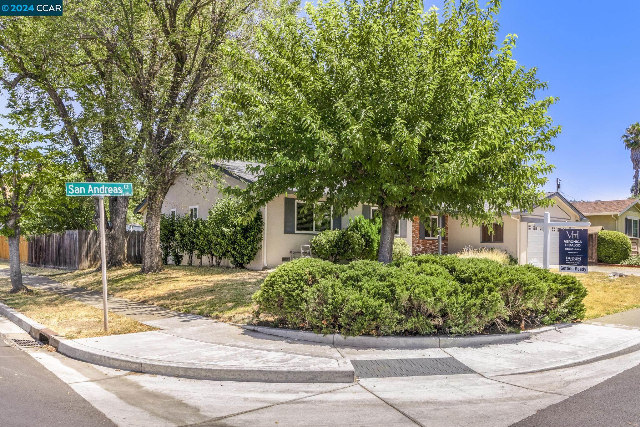 734 San Andreas Ct