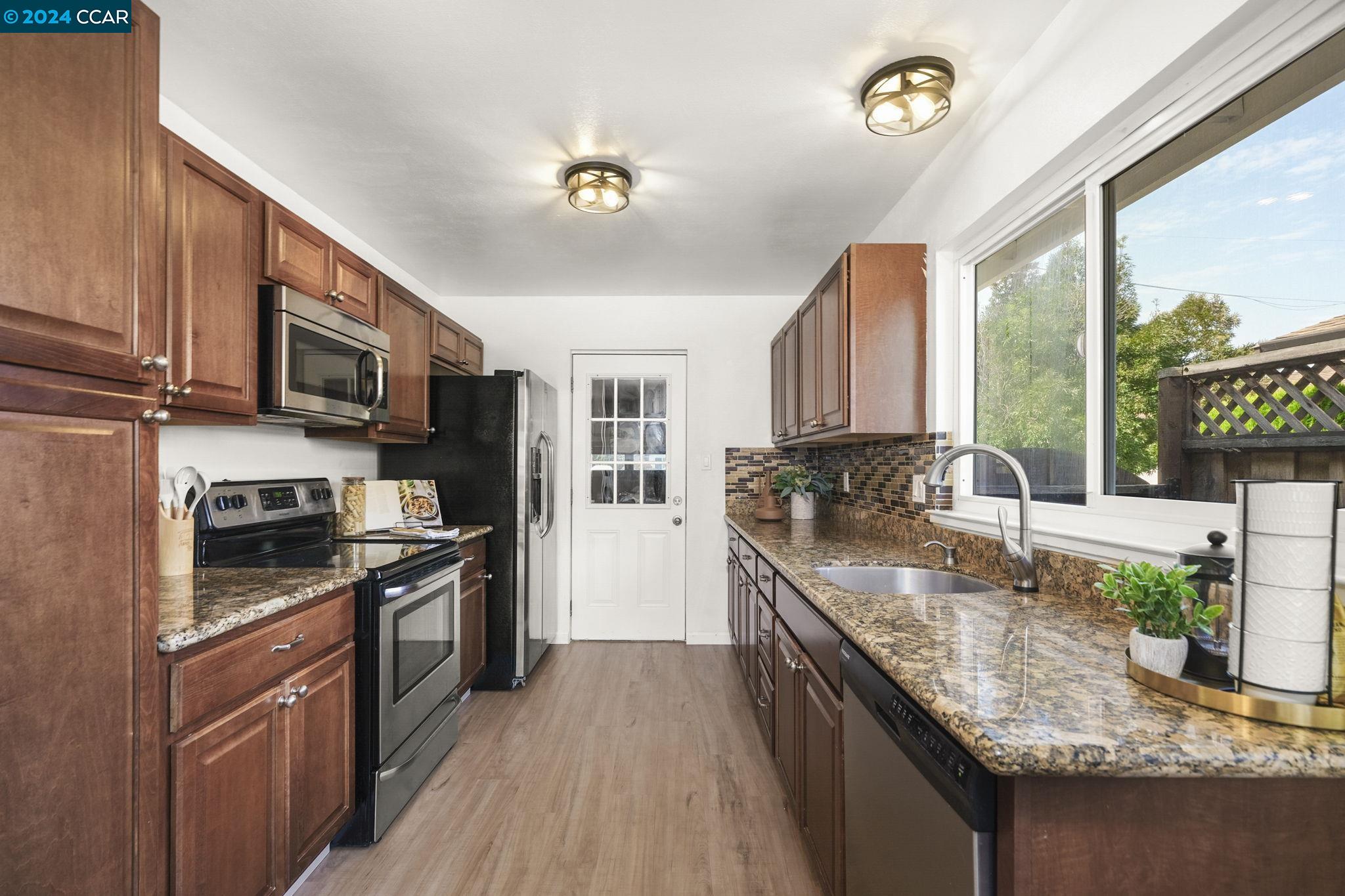 3117 Marvelle Ln