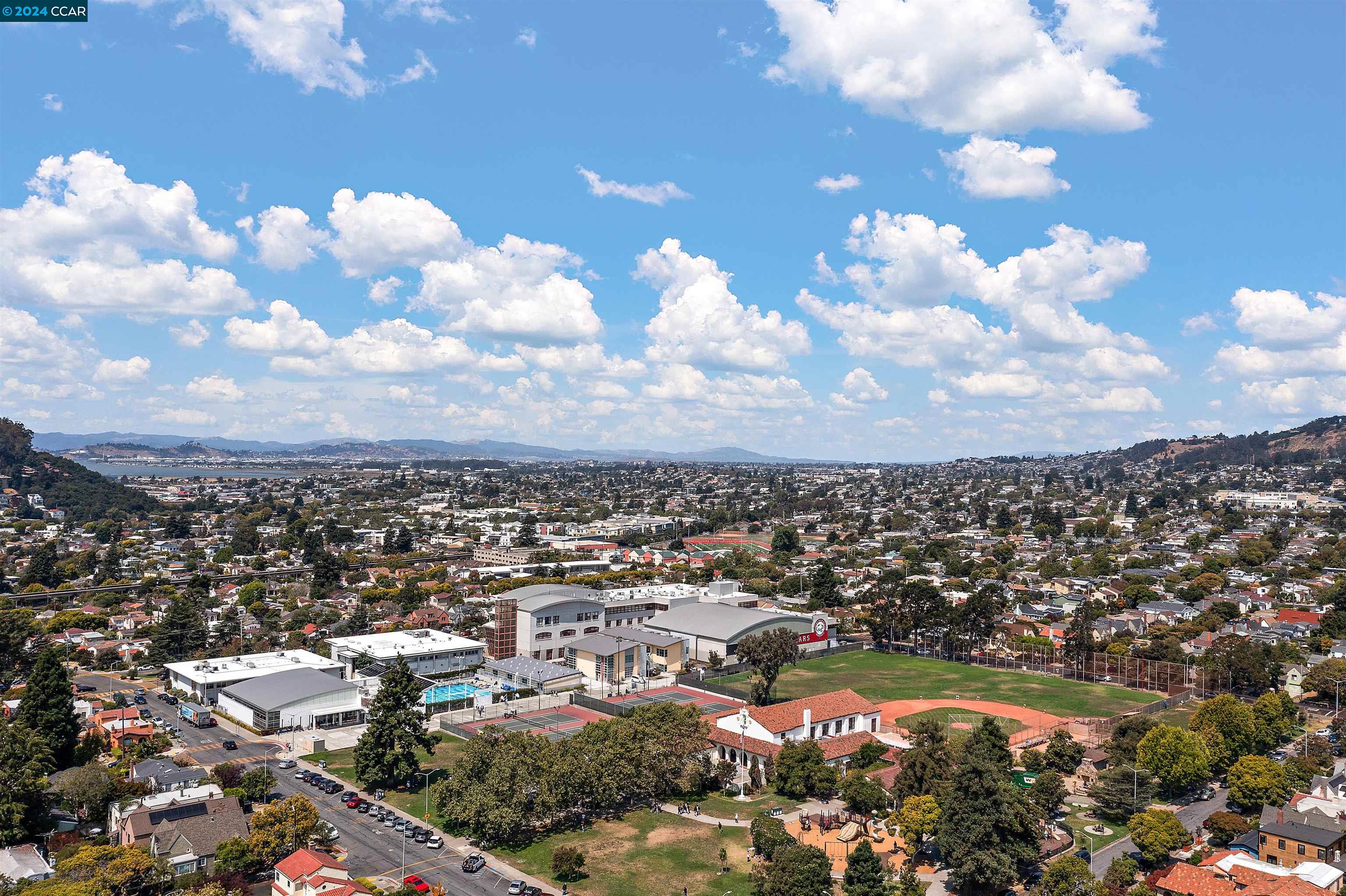 713 San Carlos Ave