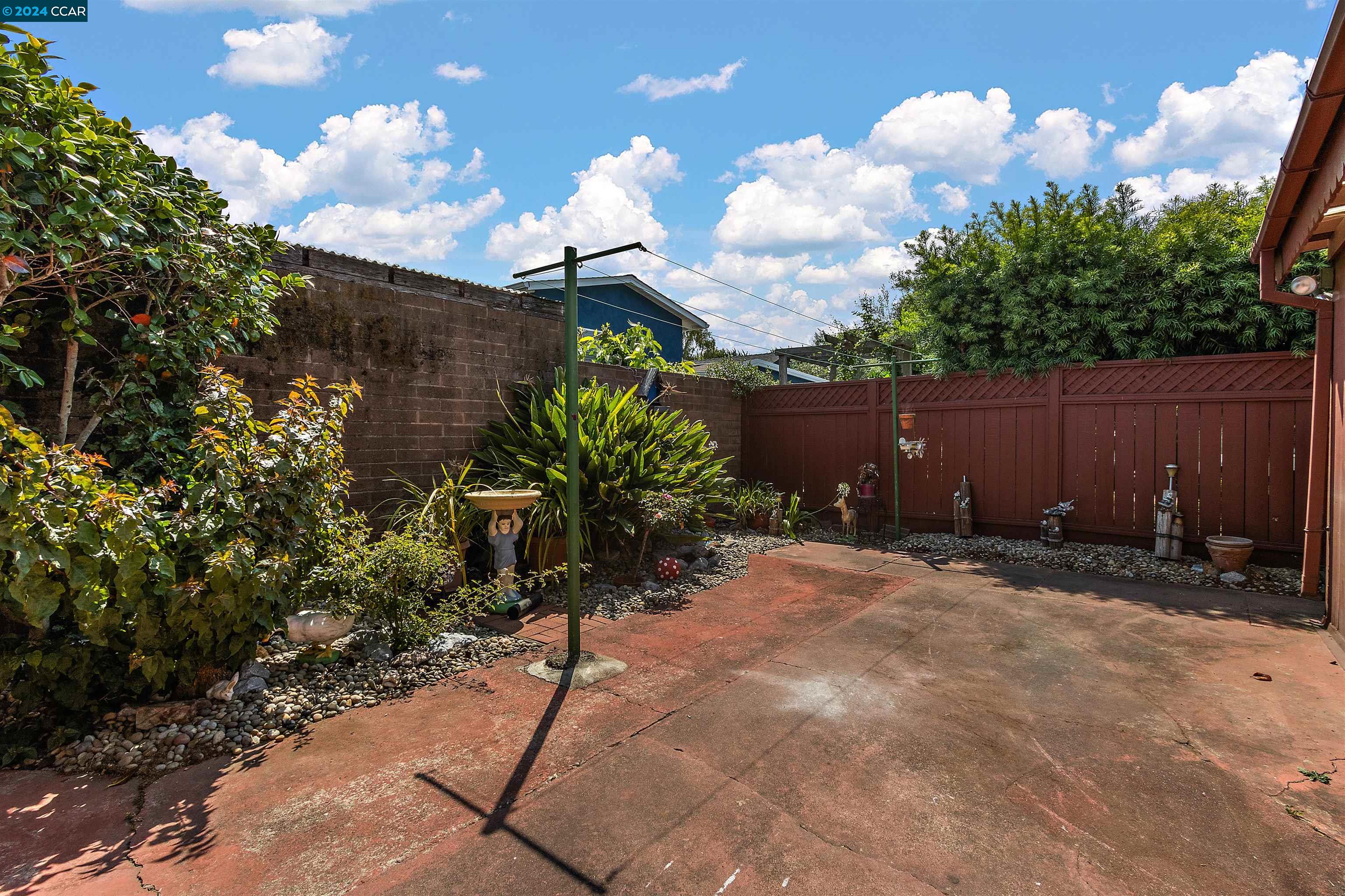 713 San Carlos Ave