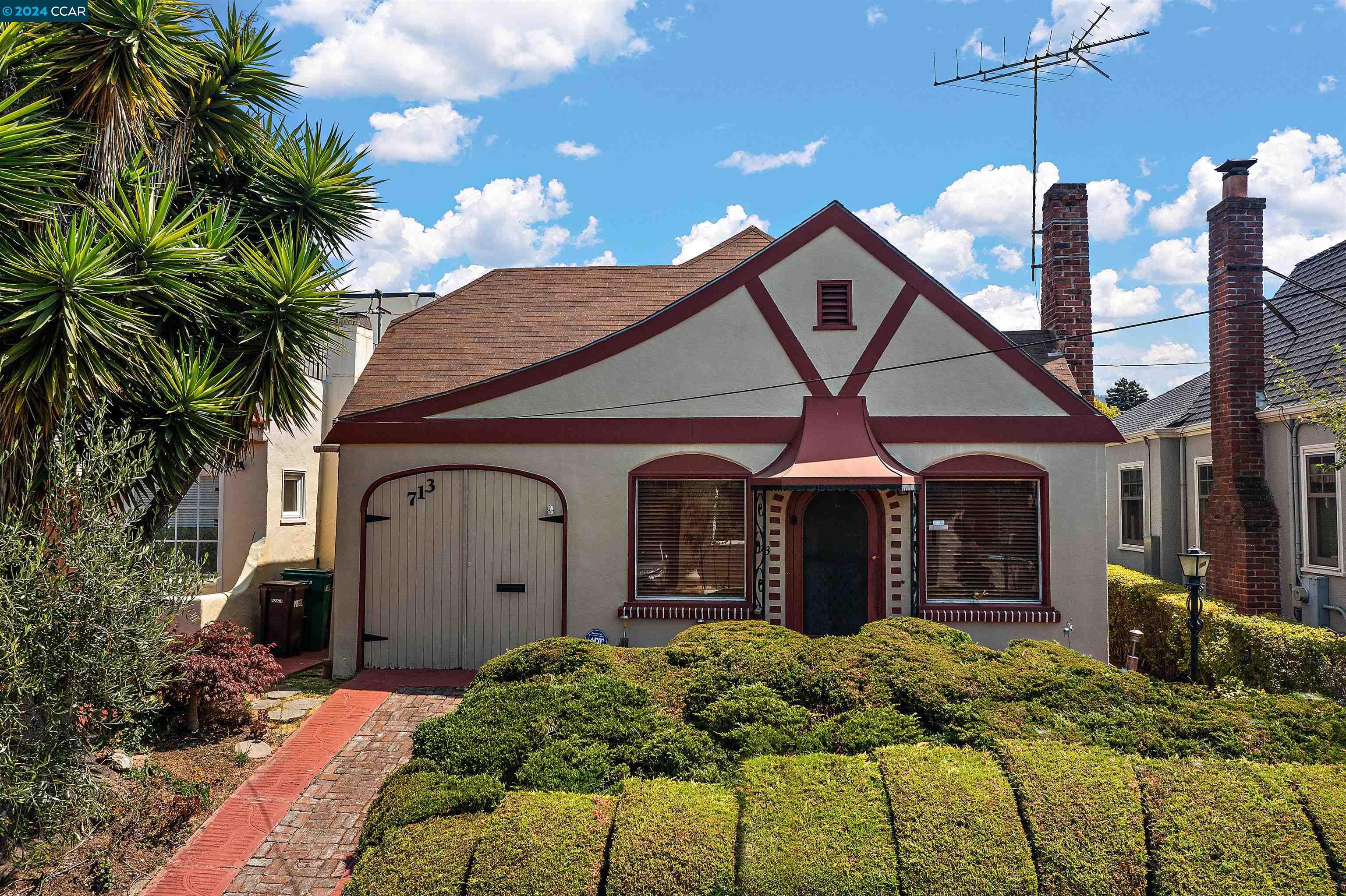713 San Carlos Ave