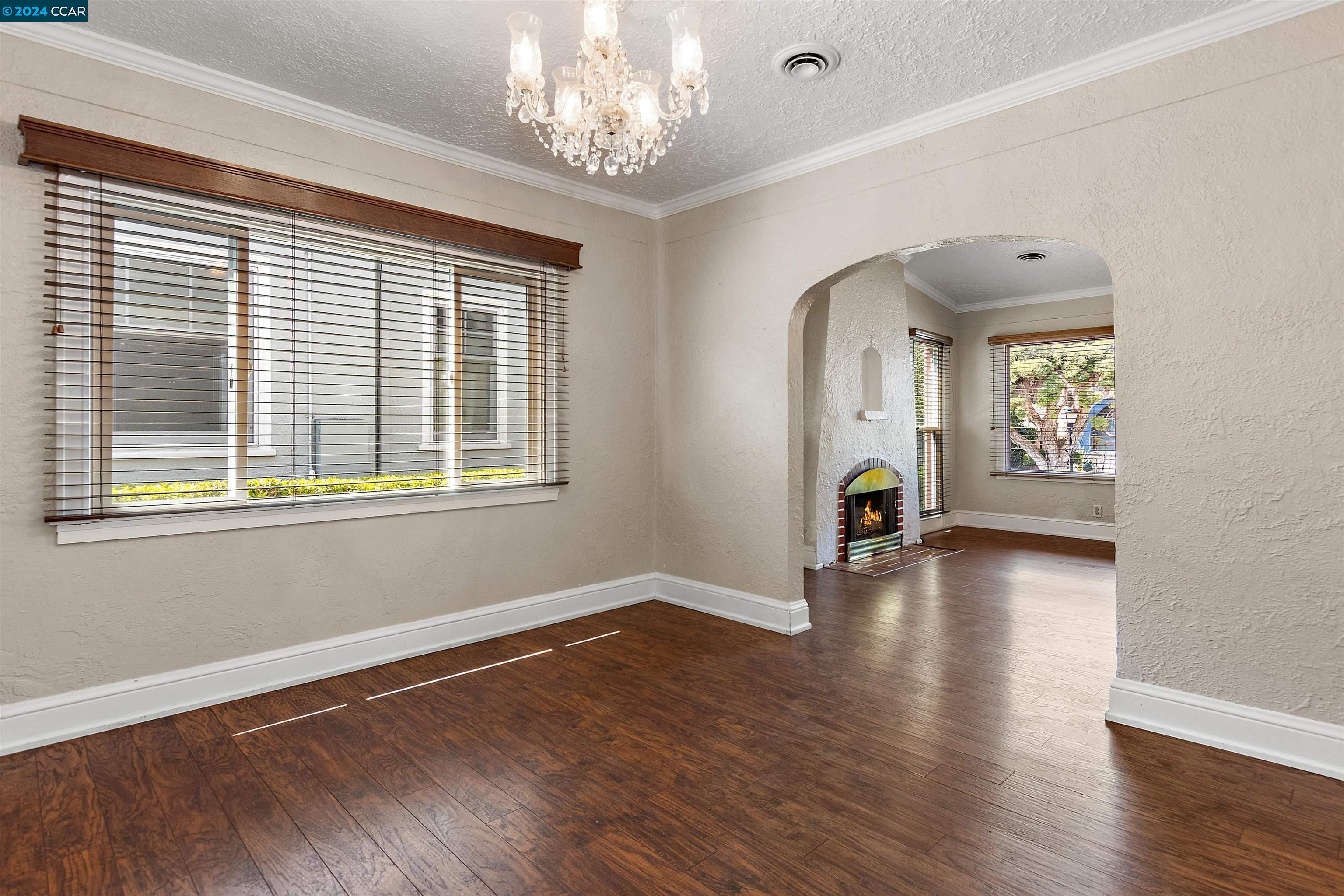 713 San Carlos Ave