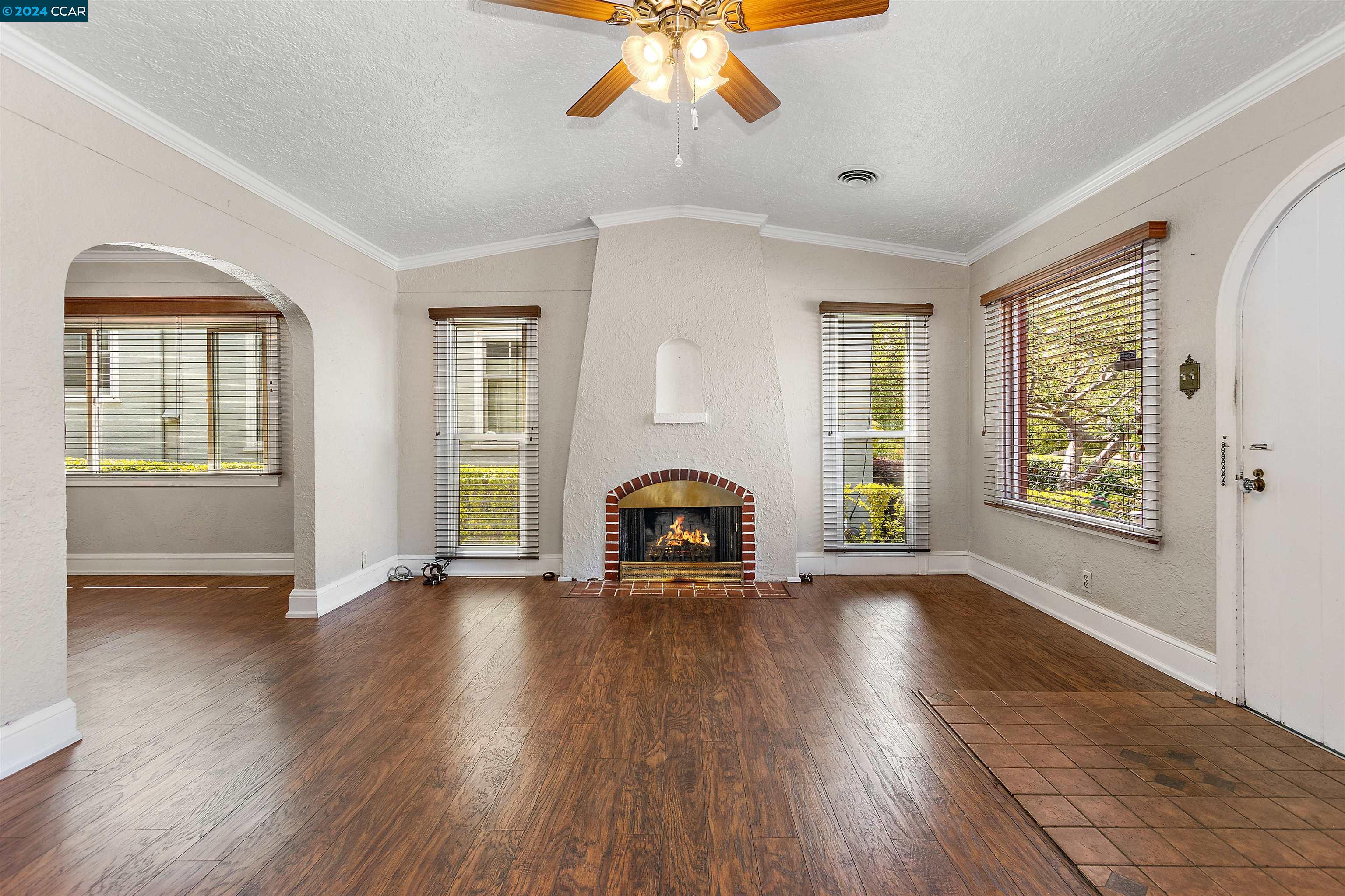 713 San Carlos Ave