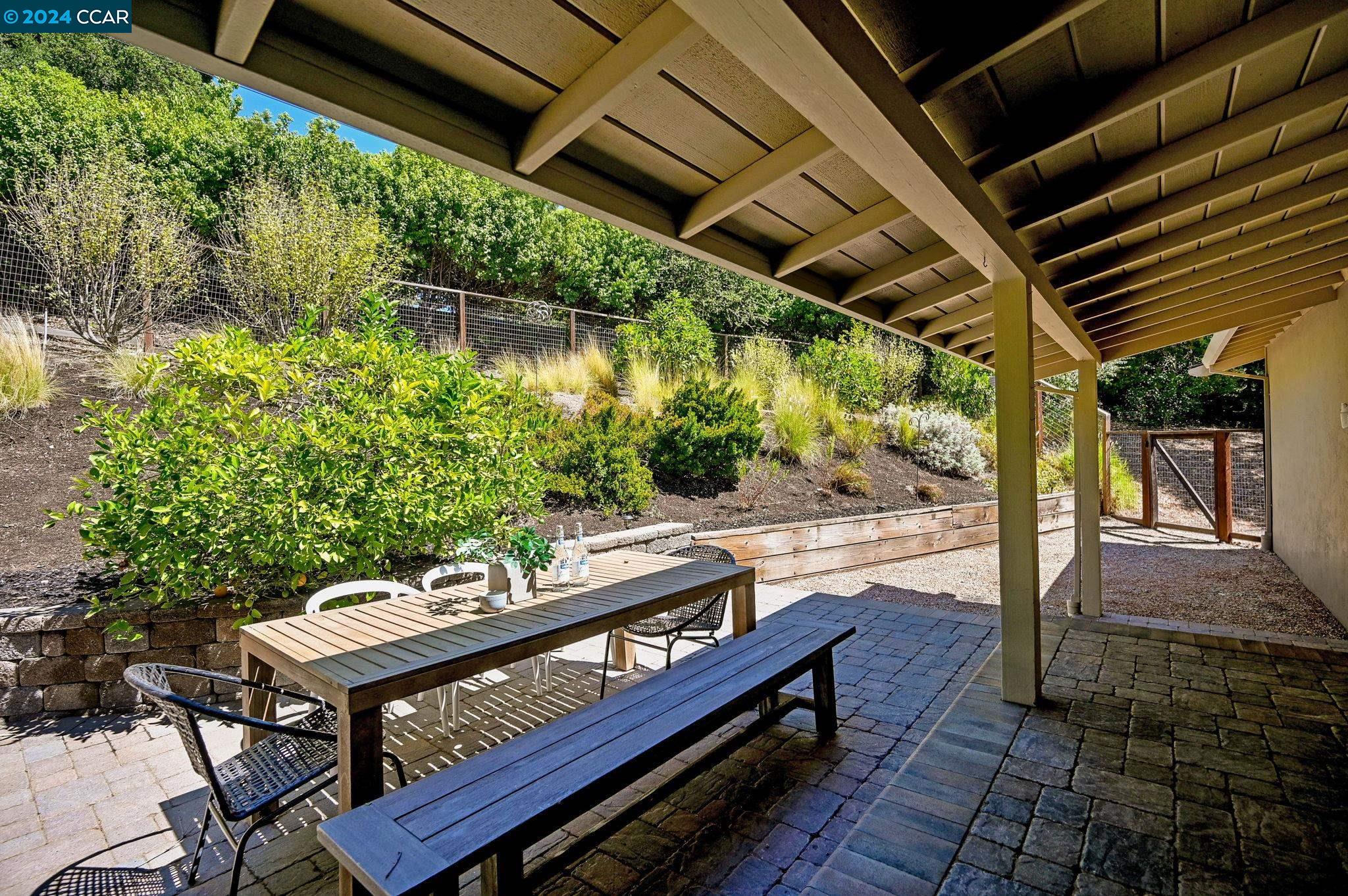 953 Stow Lane