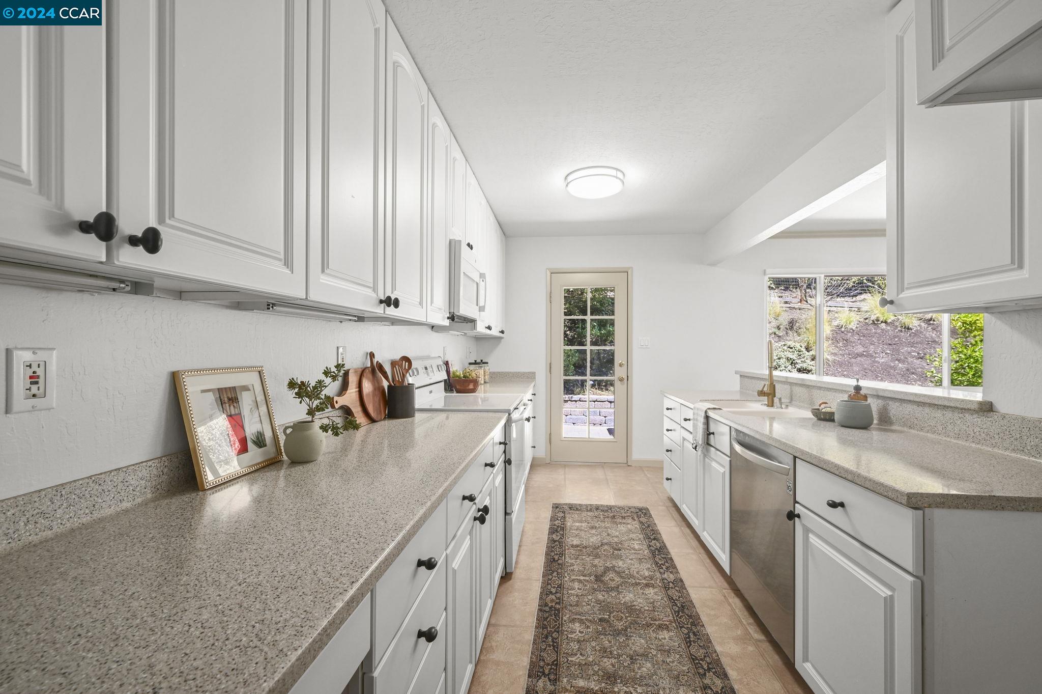 953 Stow Lane