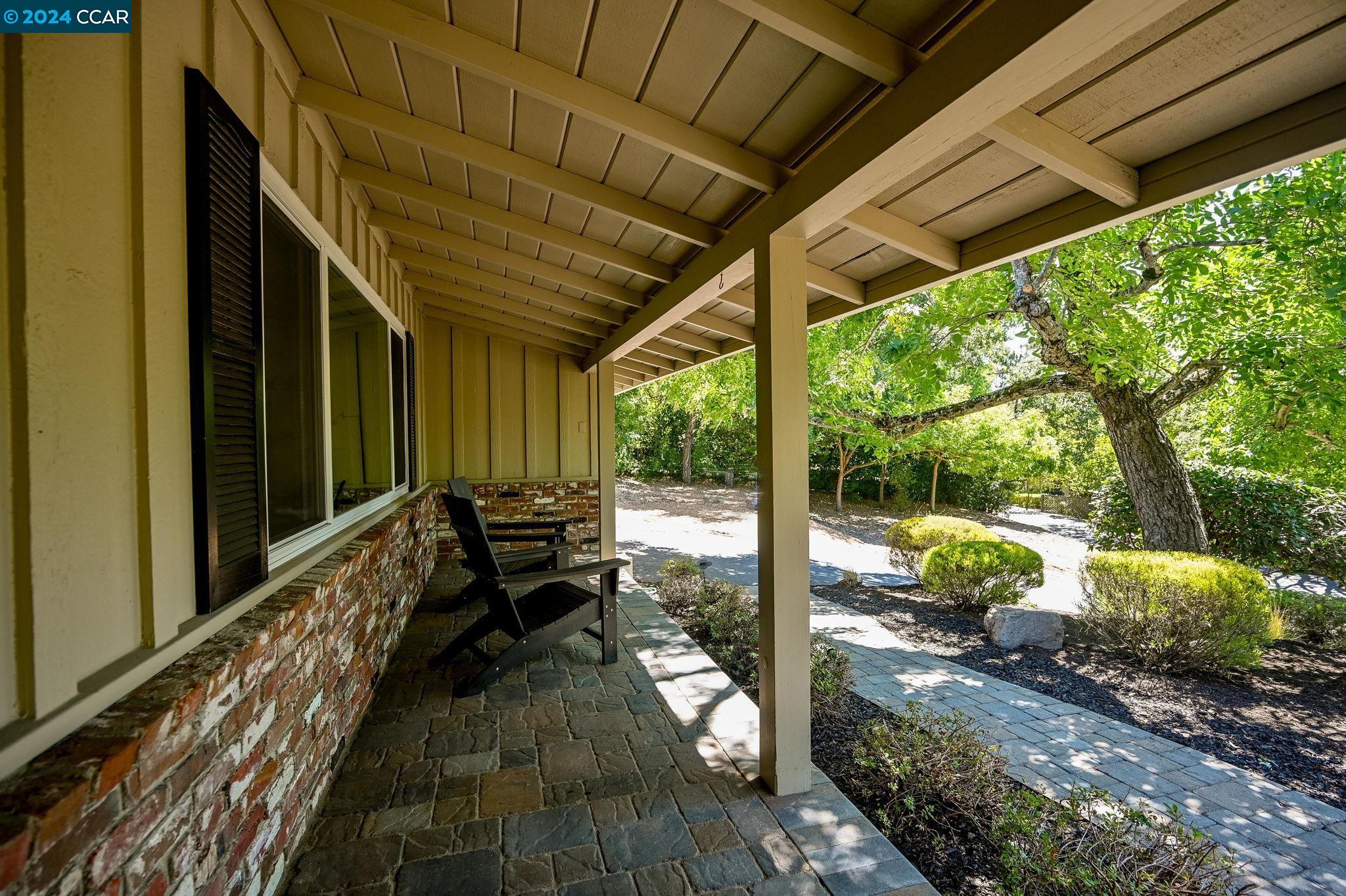 953 Stow Lane