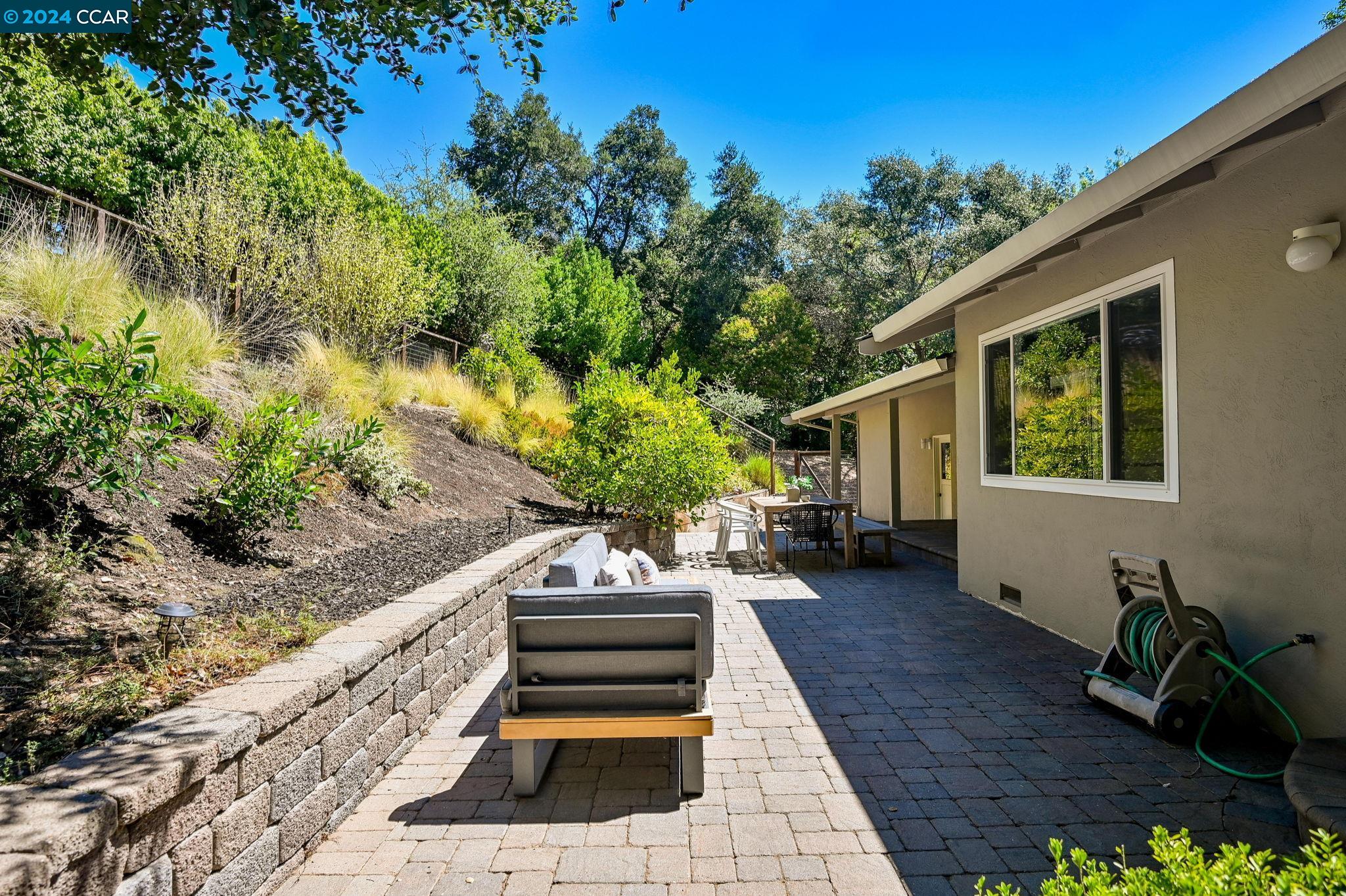 953 Stow Lane