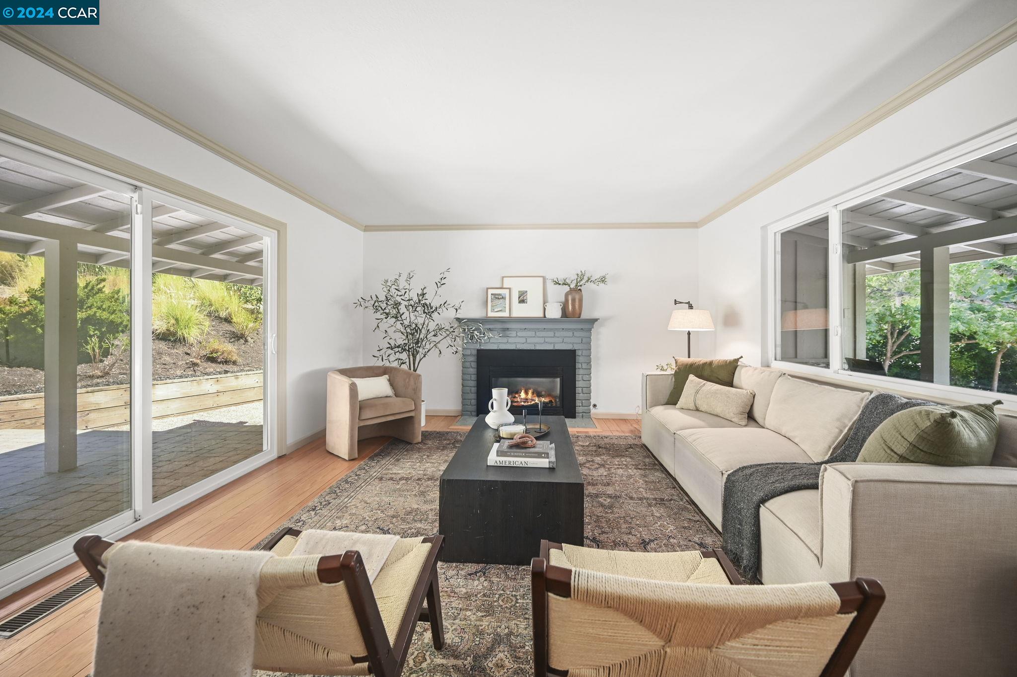 953 Stow Lane