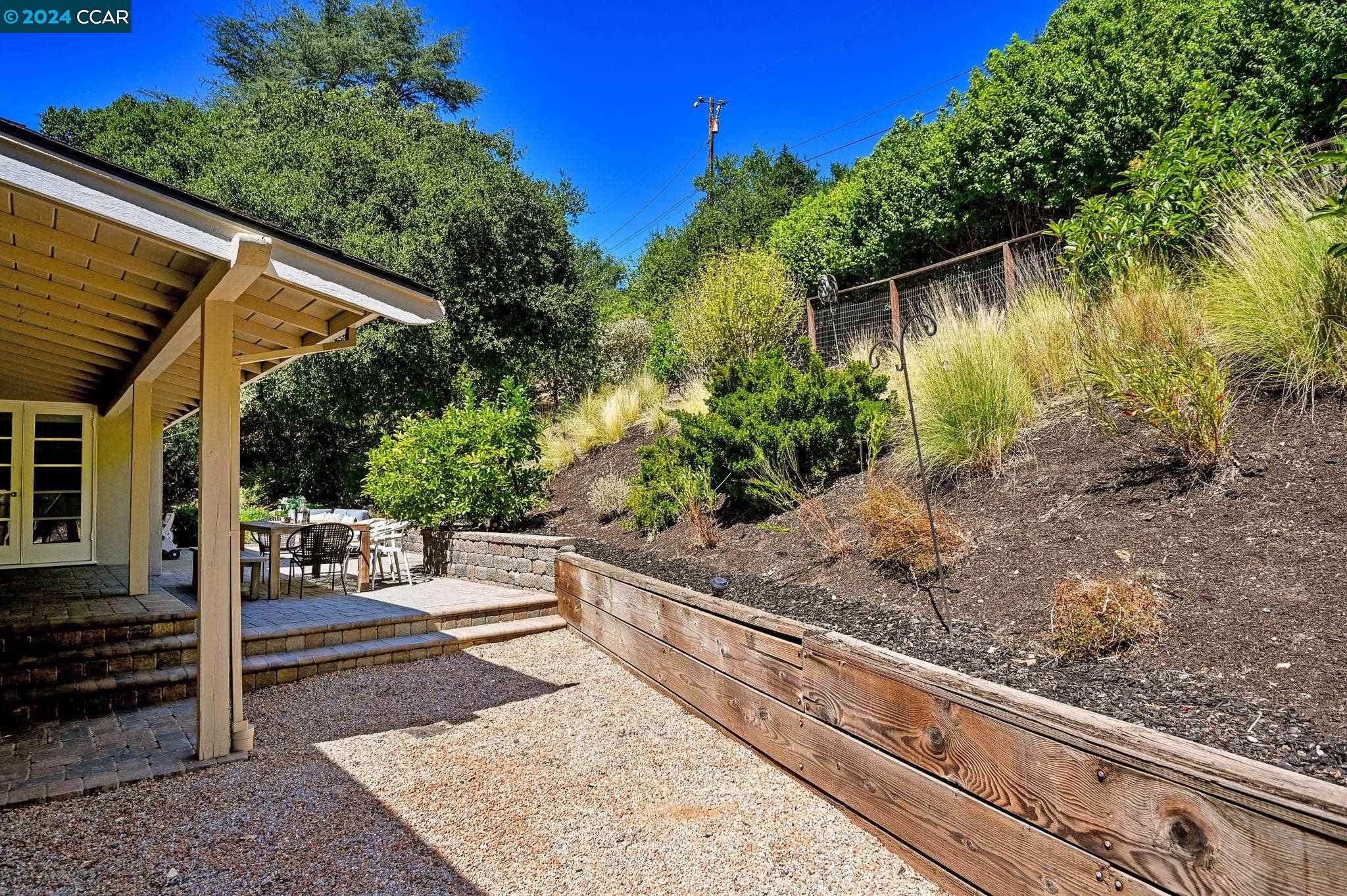 953 Stow Lane