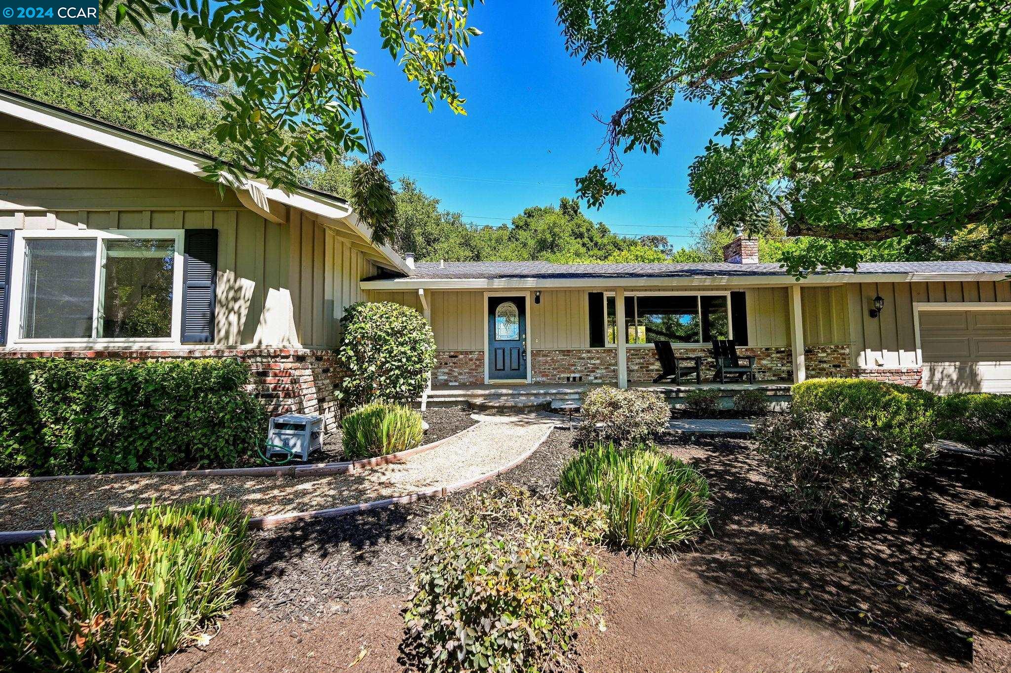 953 Stow Lane