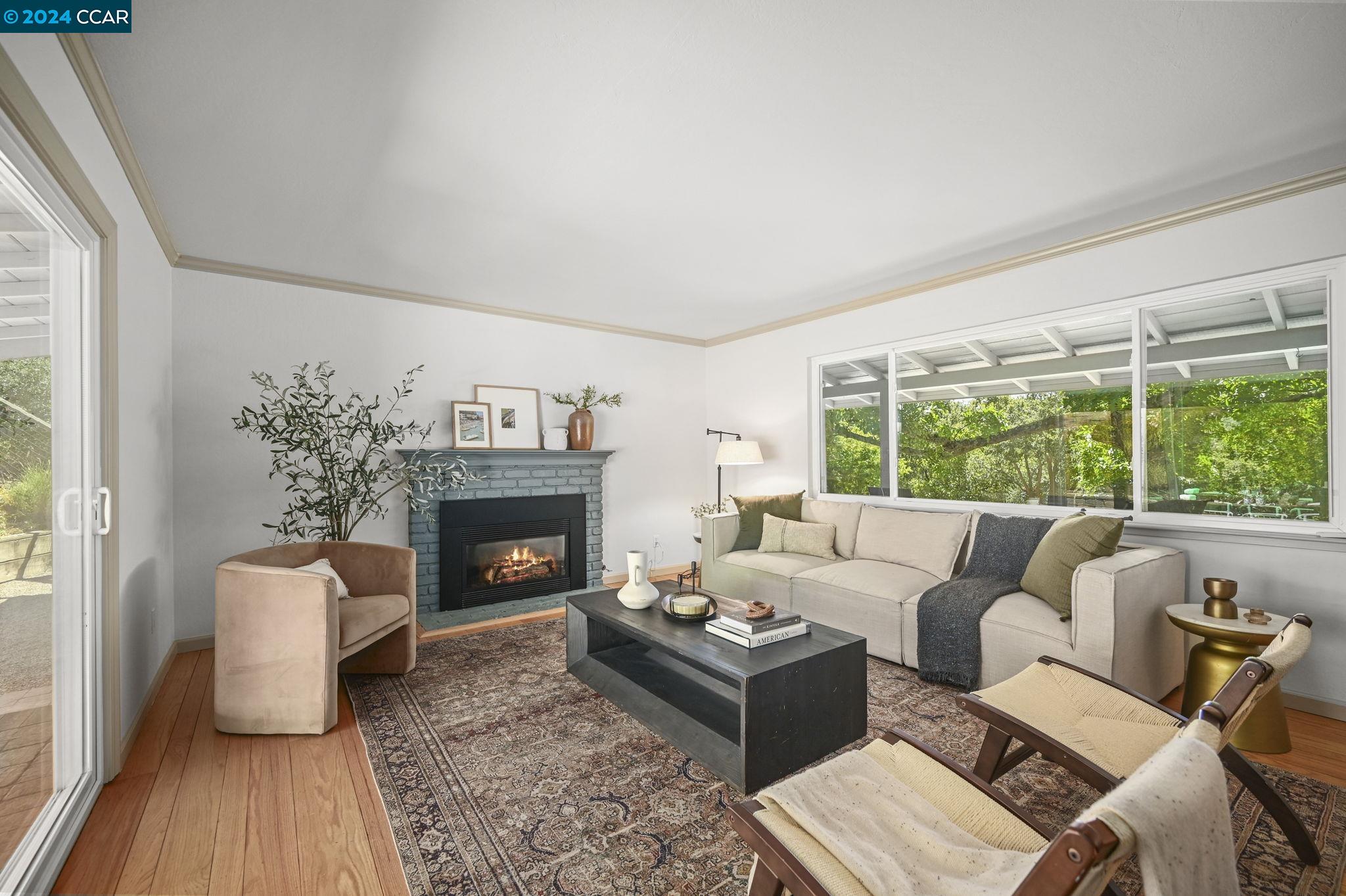 953 Stow Lane