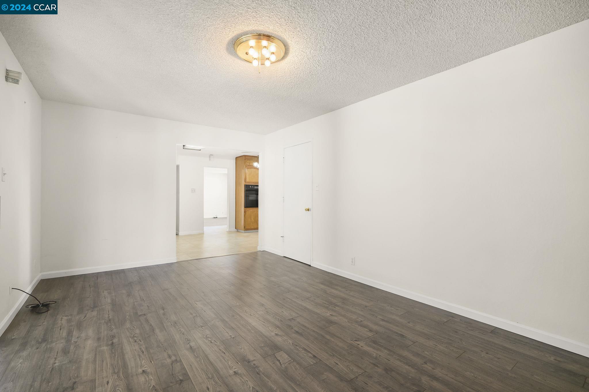 1415 Daisy Way