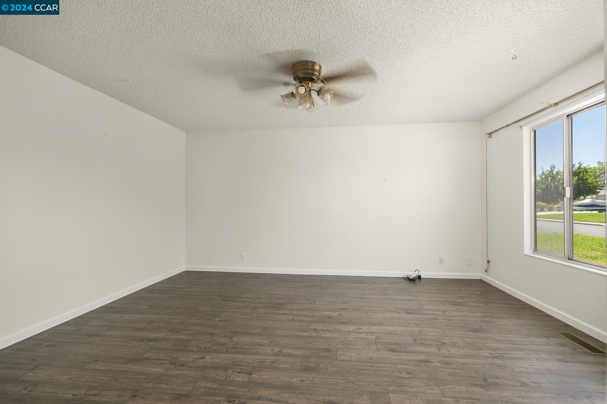 1415 Daisy Way