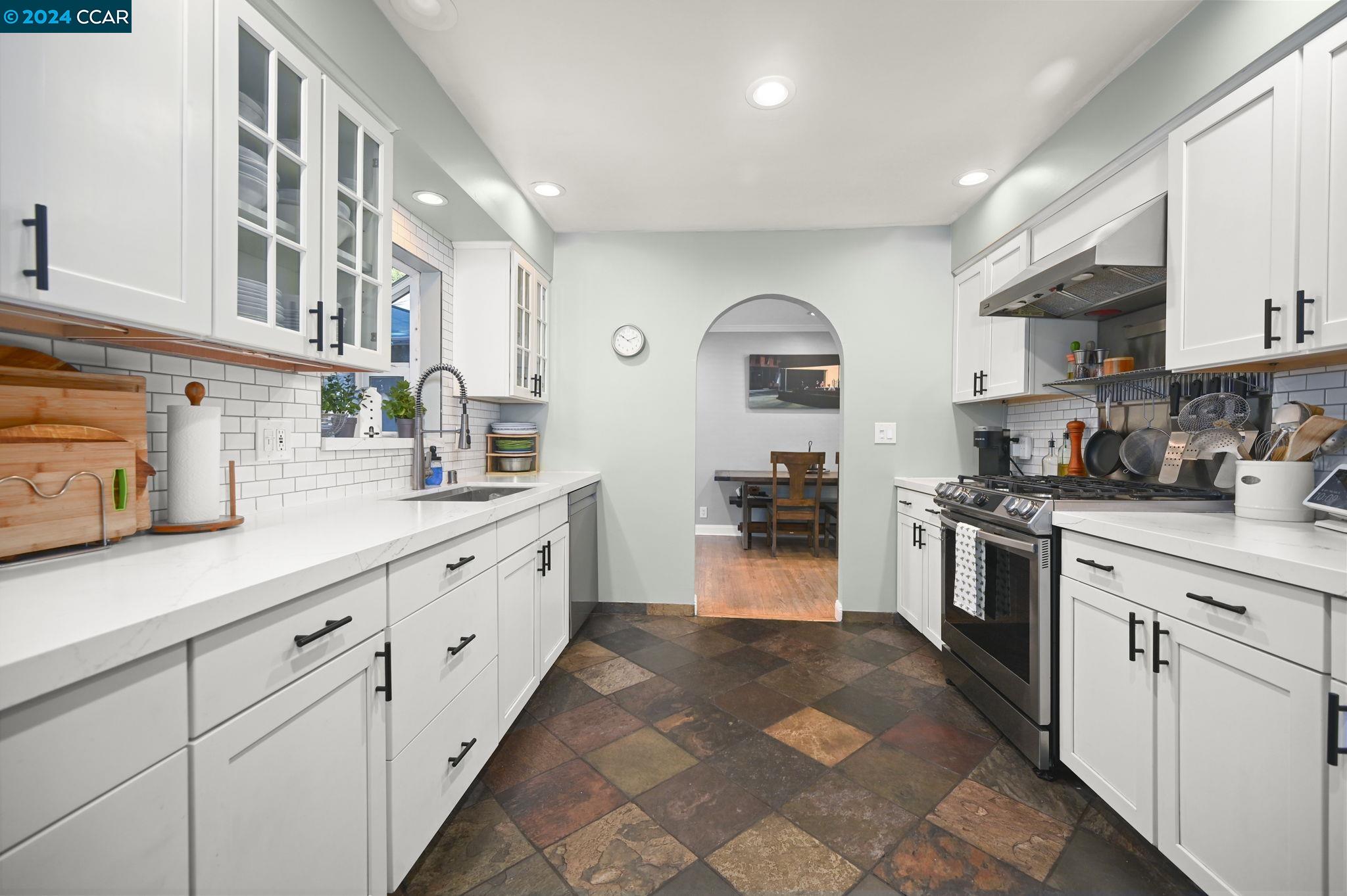 3998 Chestnut Ave.