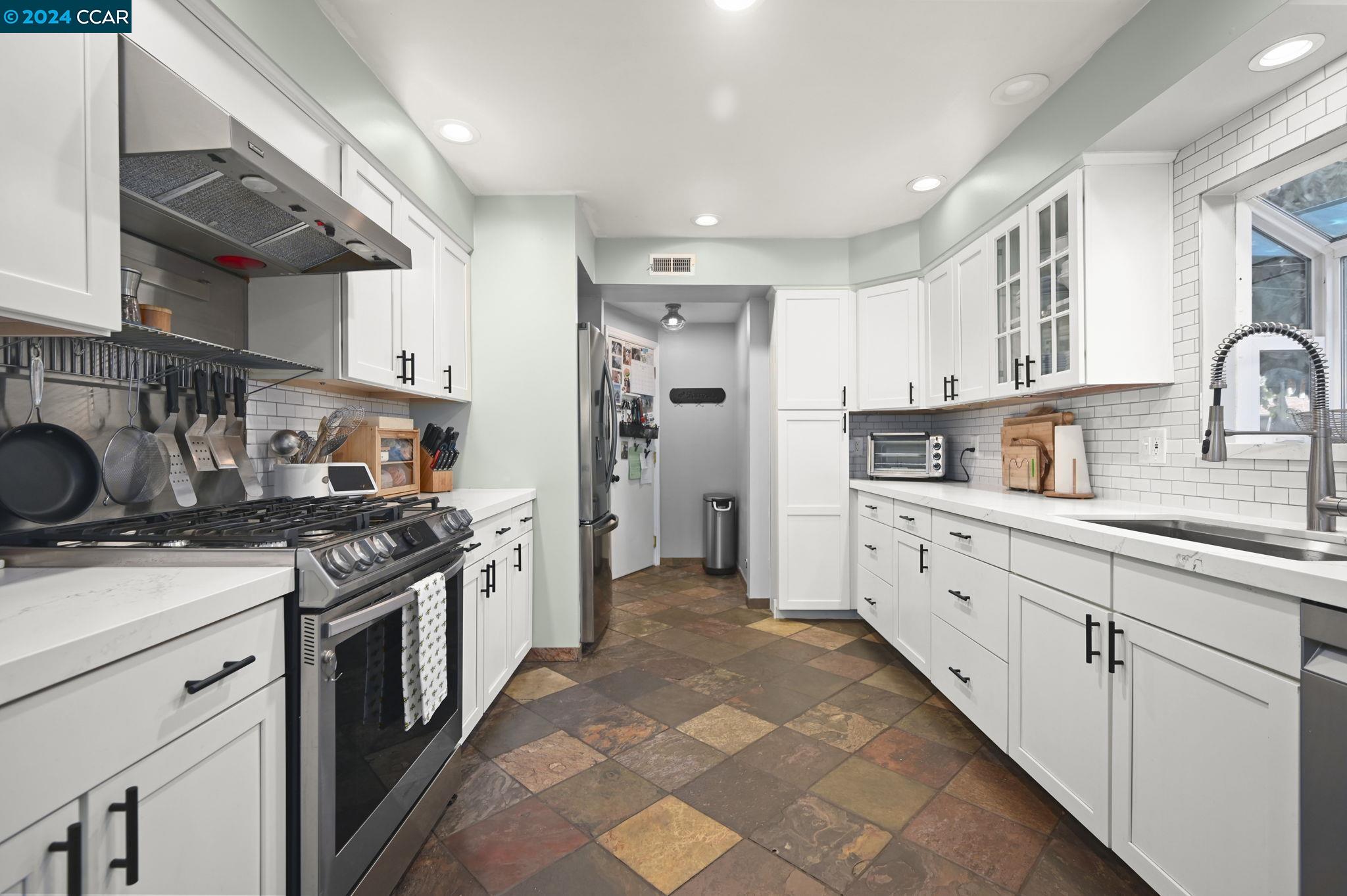 3998 Chestnut Ave.
