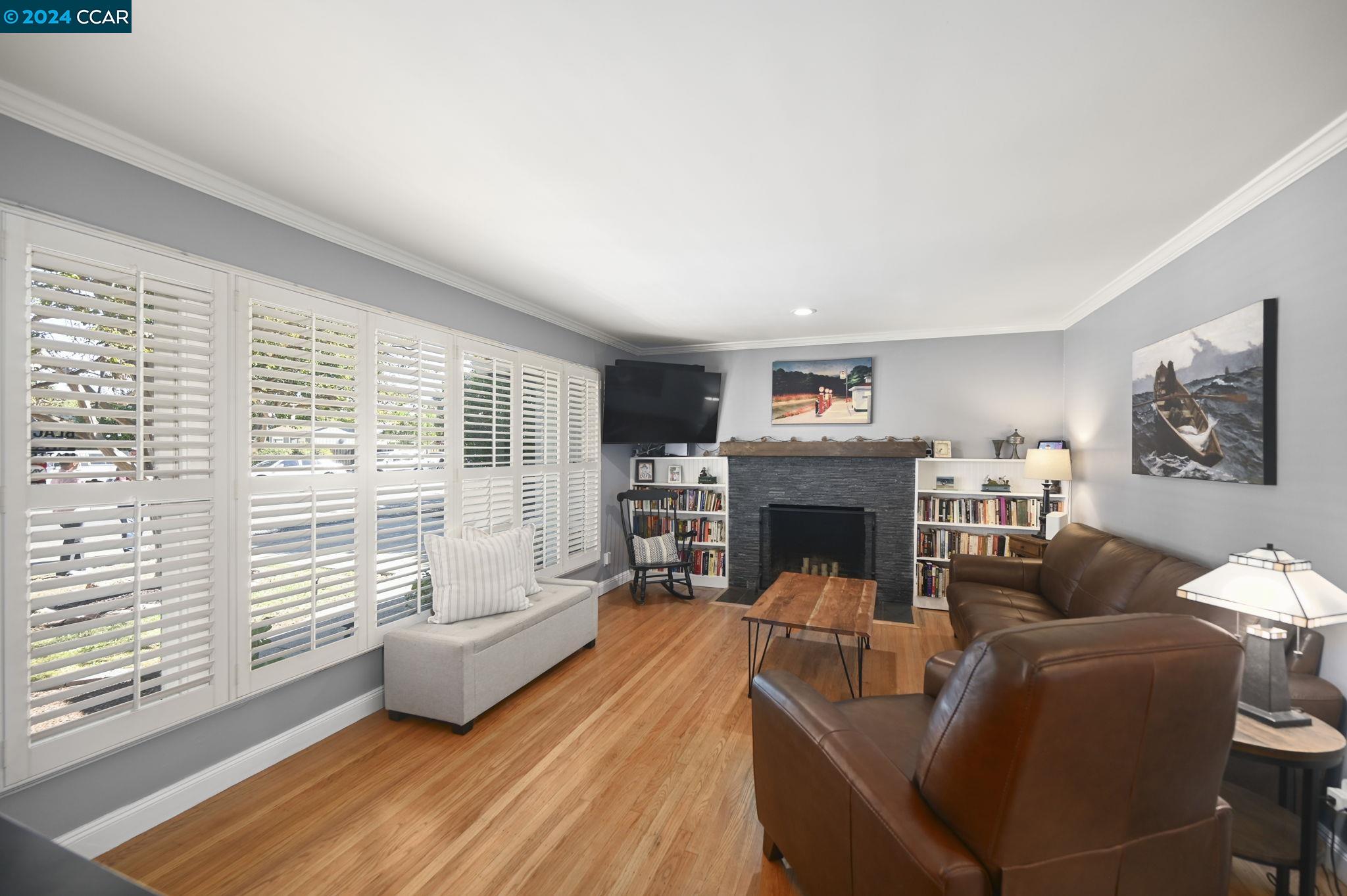 3998 Chestnut Ave.