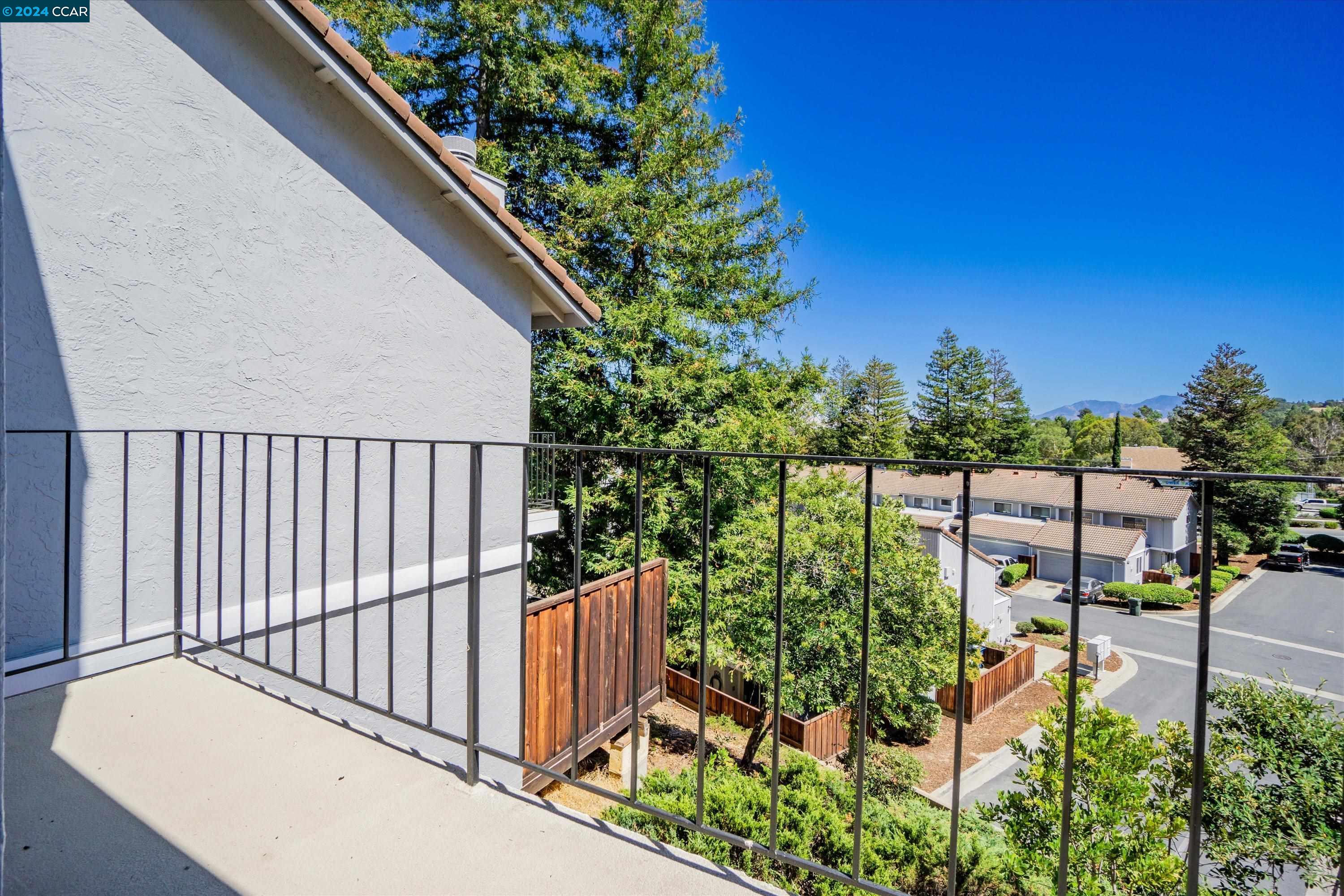 310 Via Cordova Ln