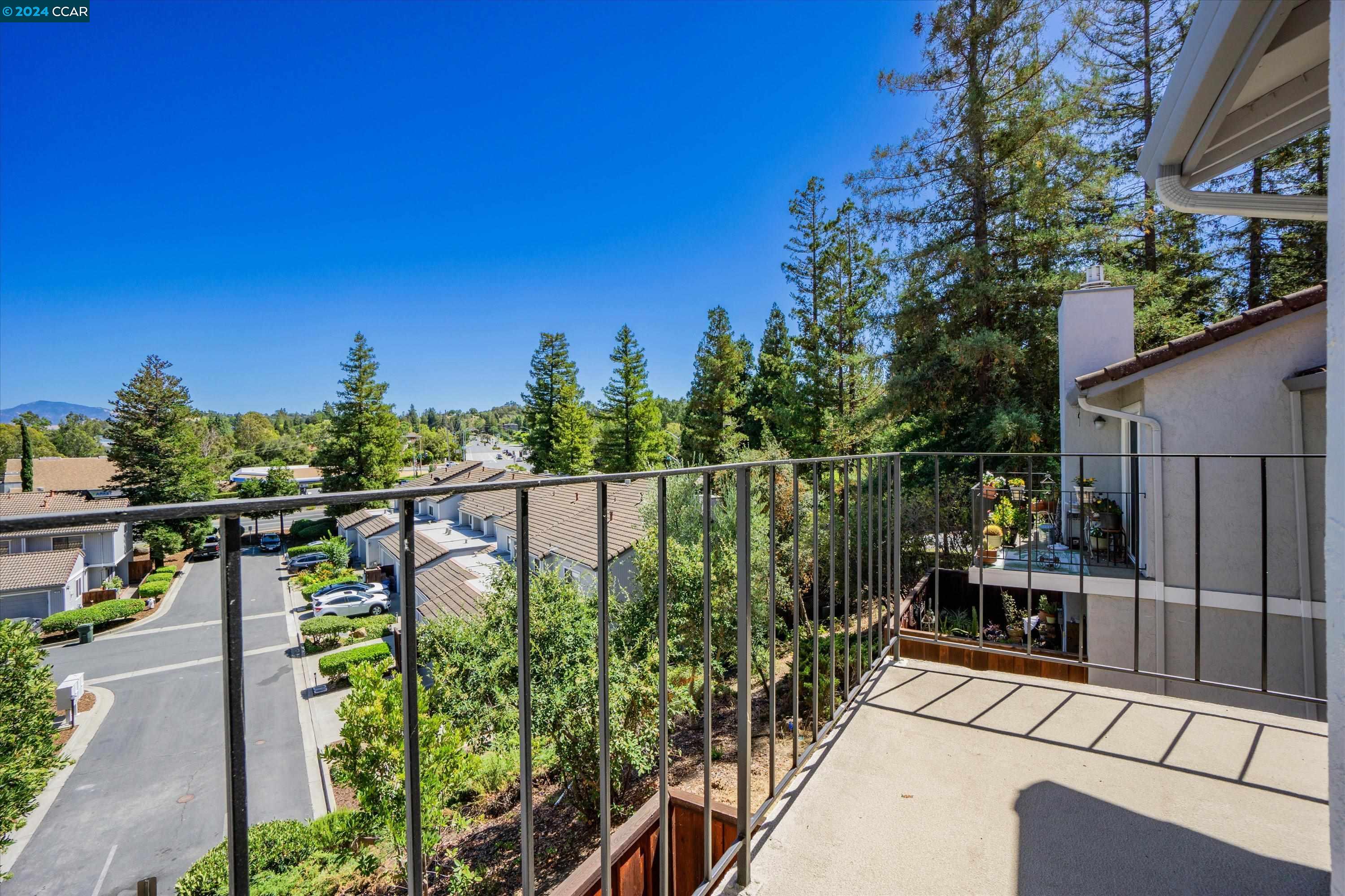 310 Via Cordova Ln