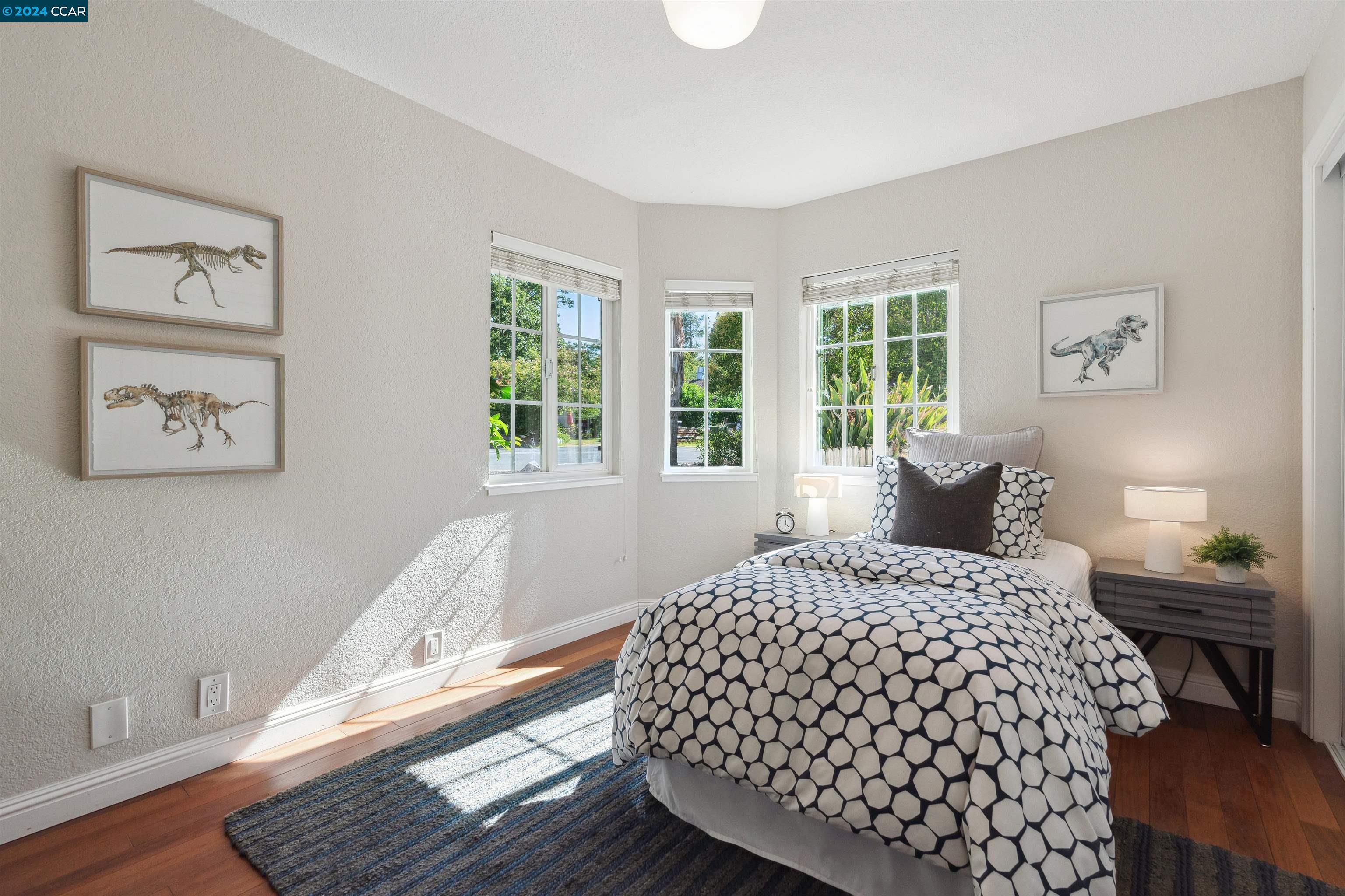 2 James Ct