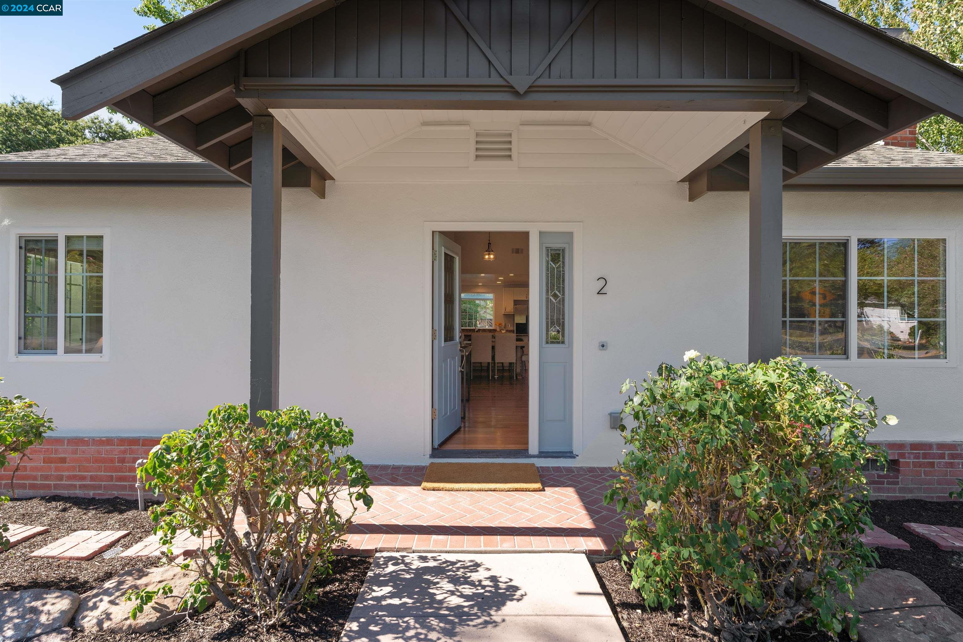 2 James Ct