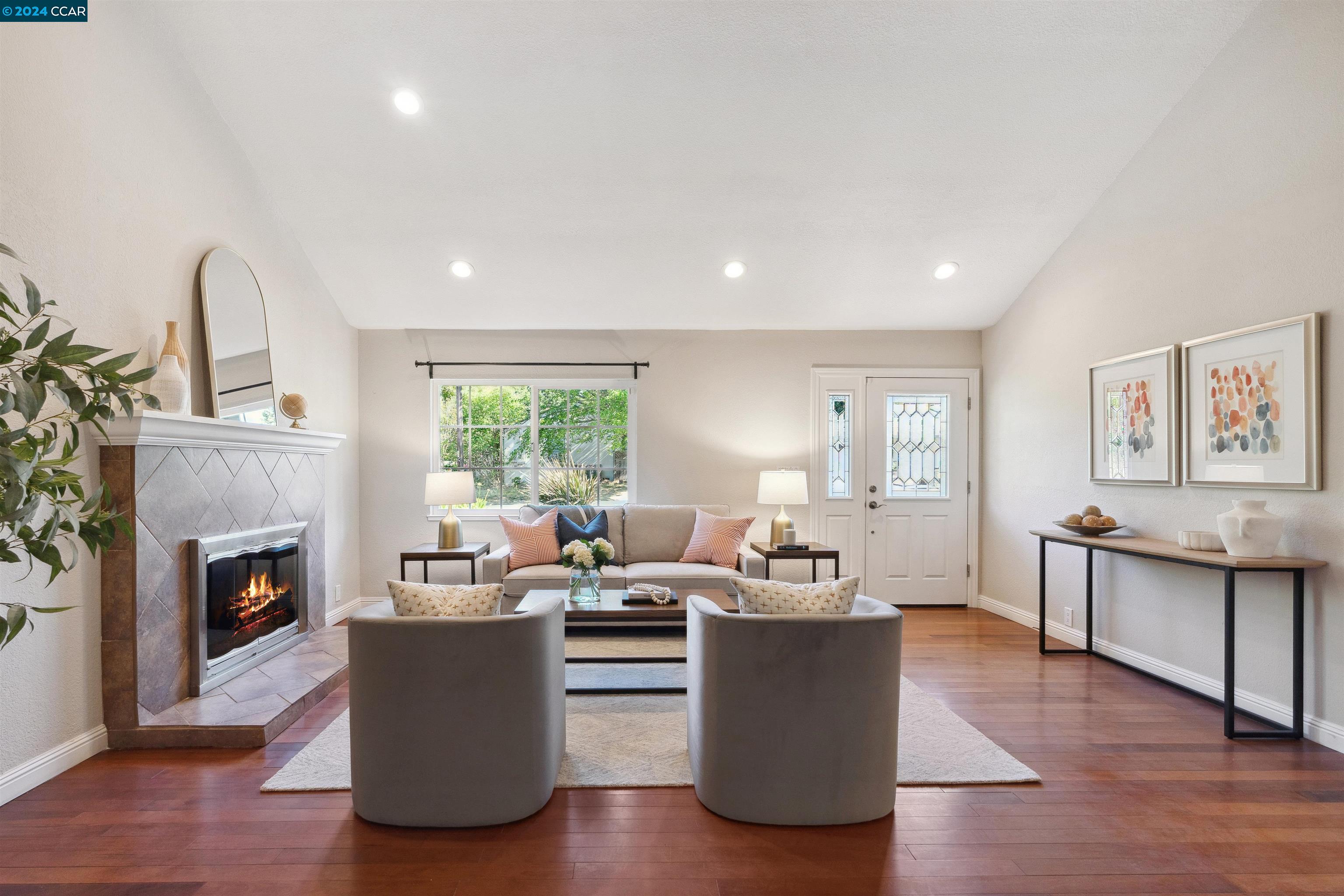 2 James Ct