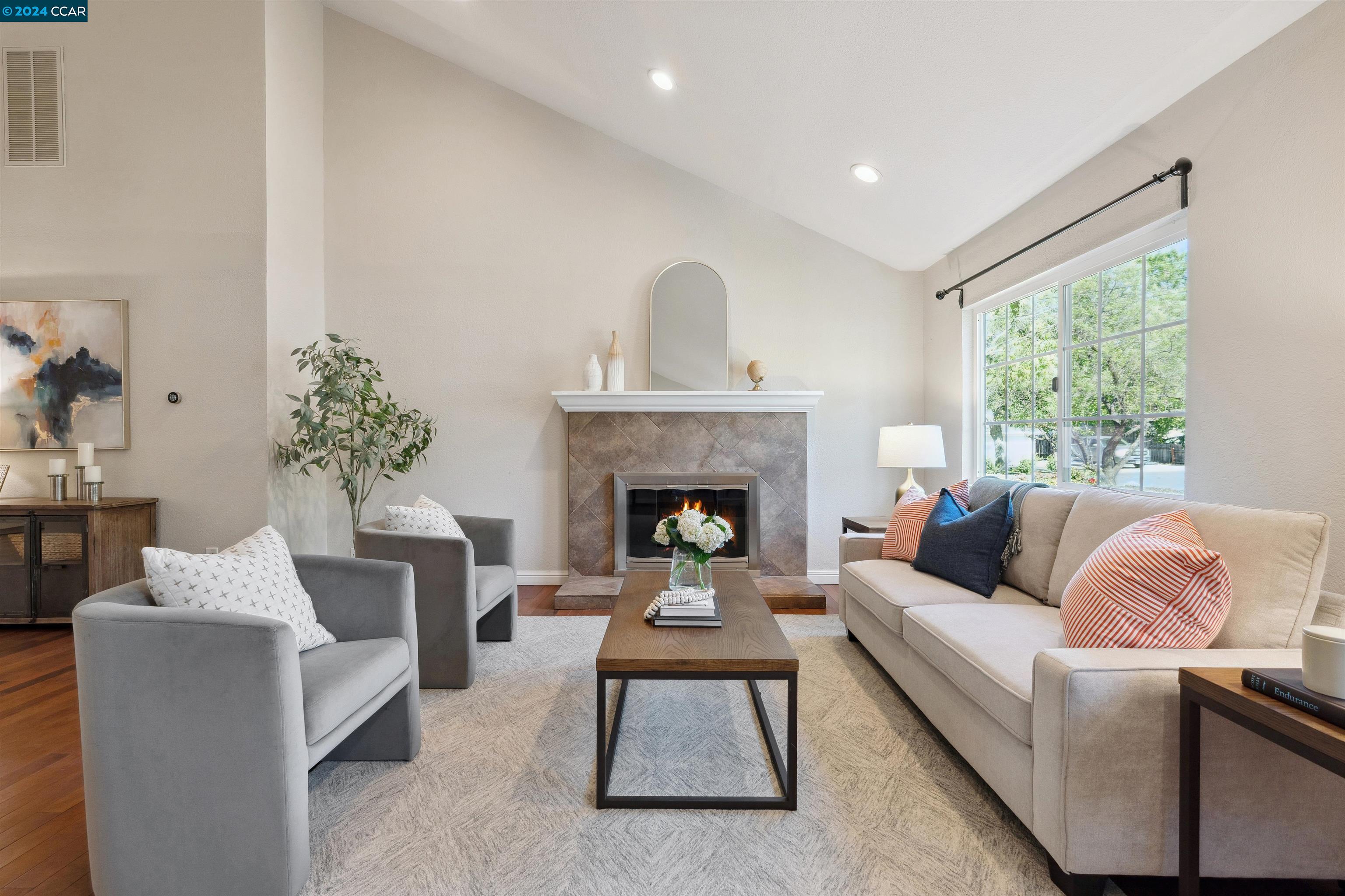 2 James Ct