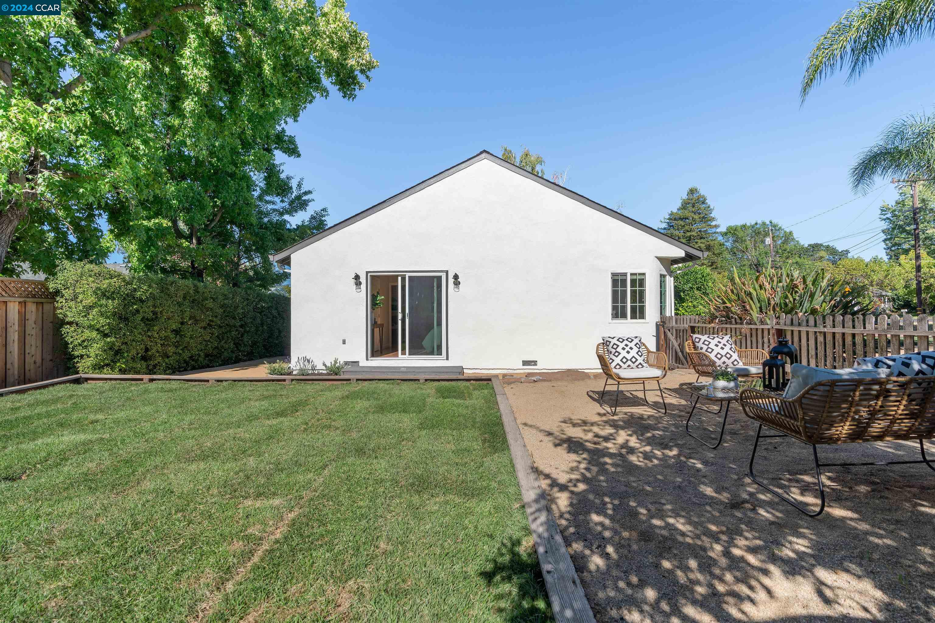 2 James Ct